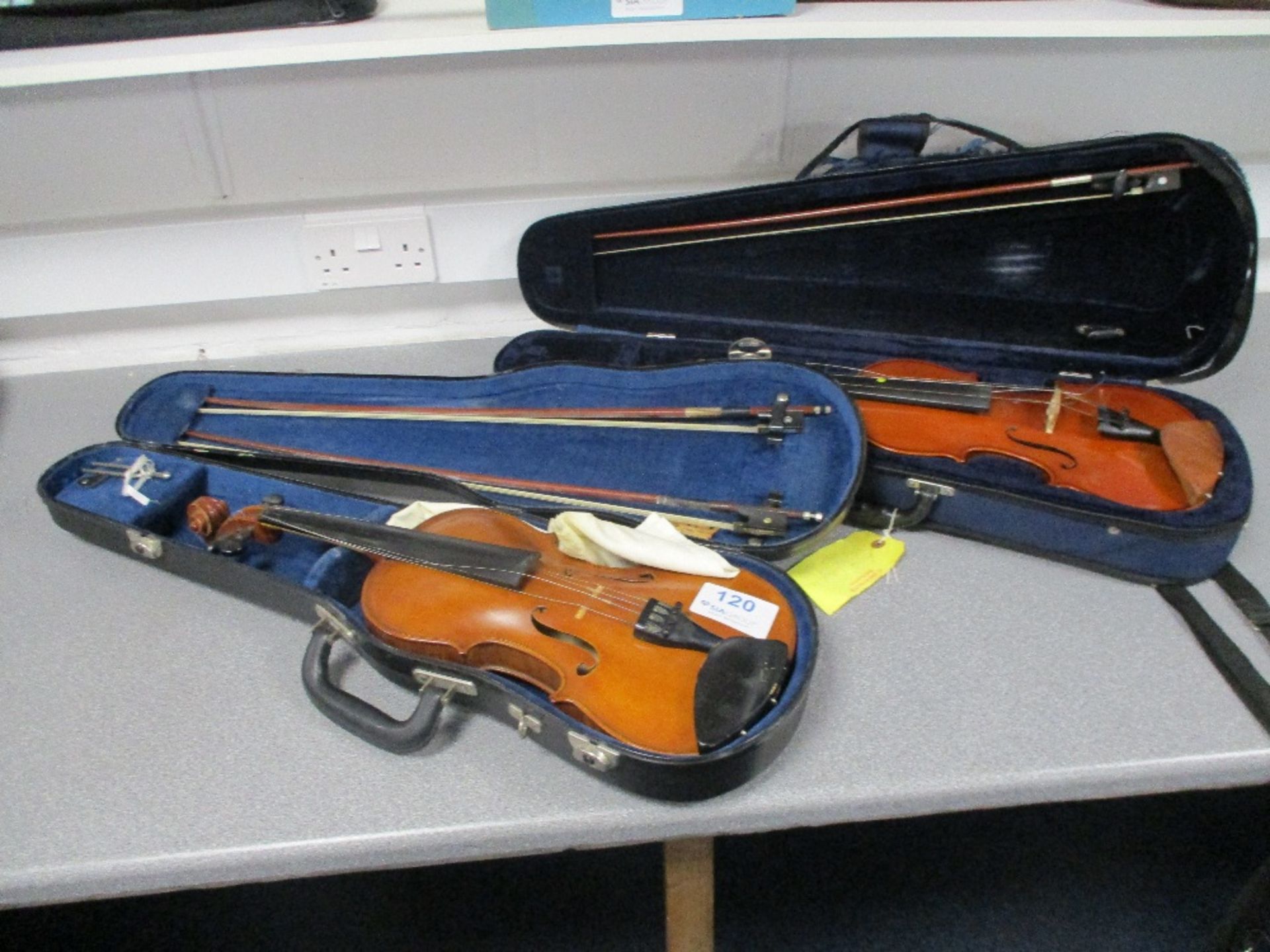 (2) 4/4 Violin Bow and Case - Image 2 of 4