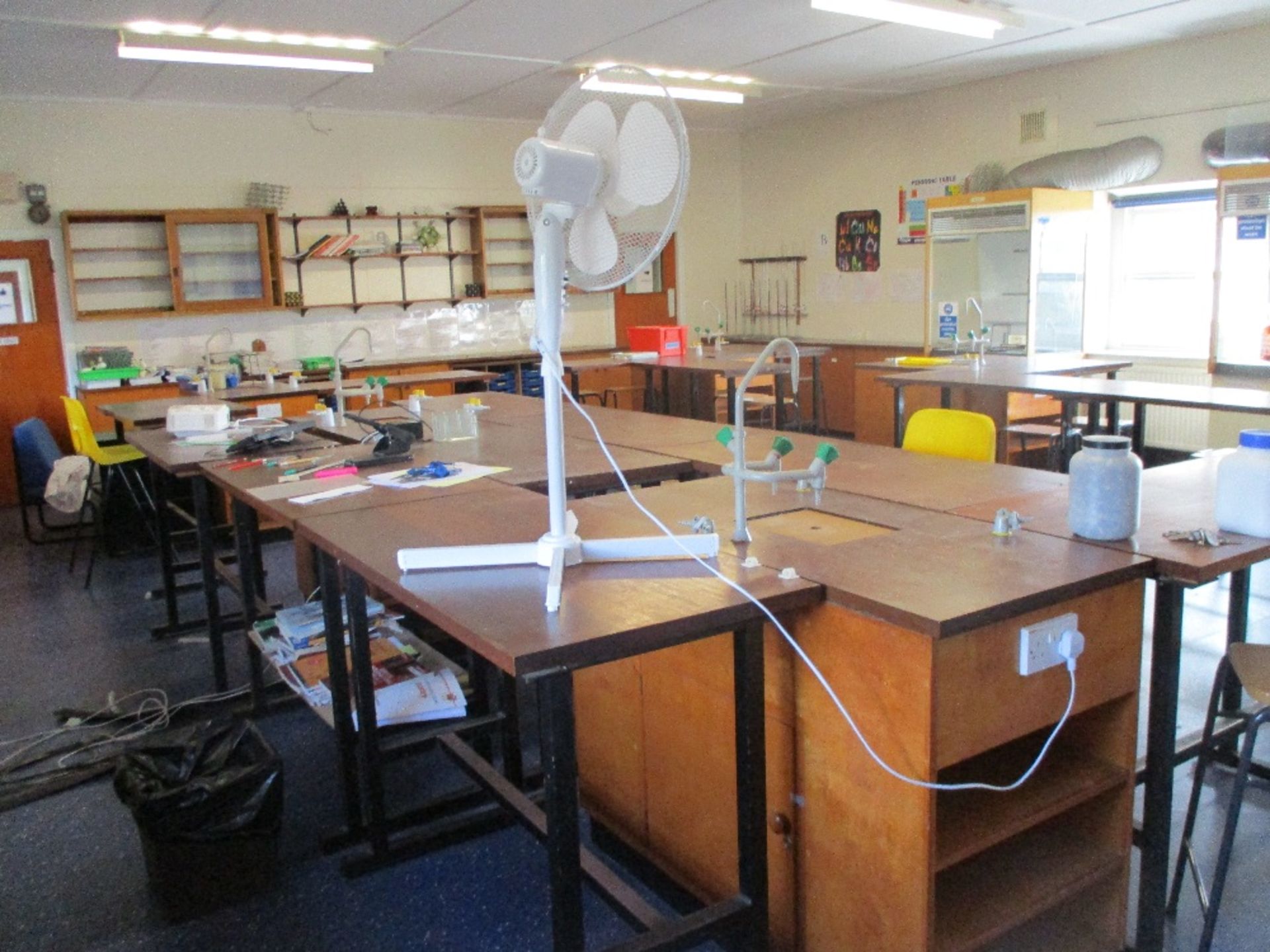 Contents of Classroom - Image 4 of 5