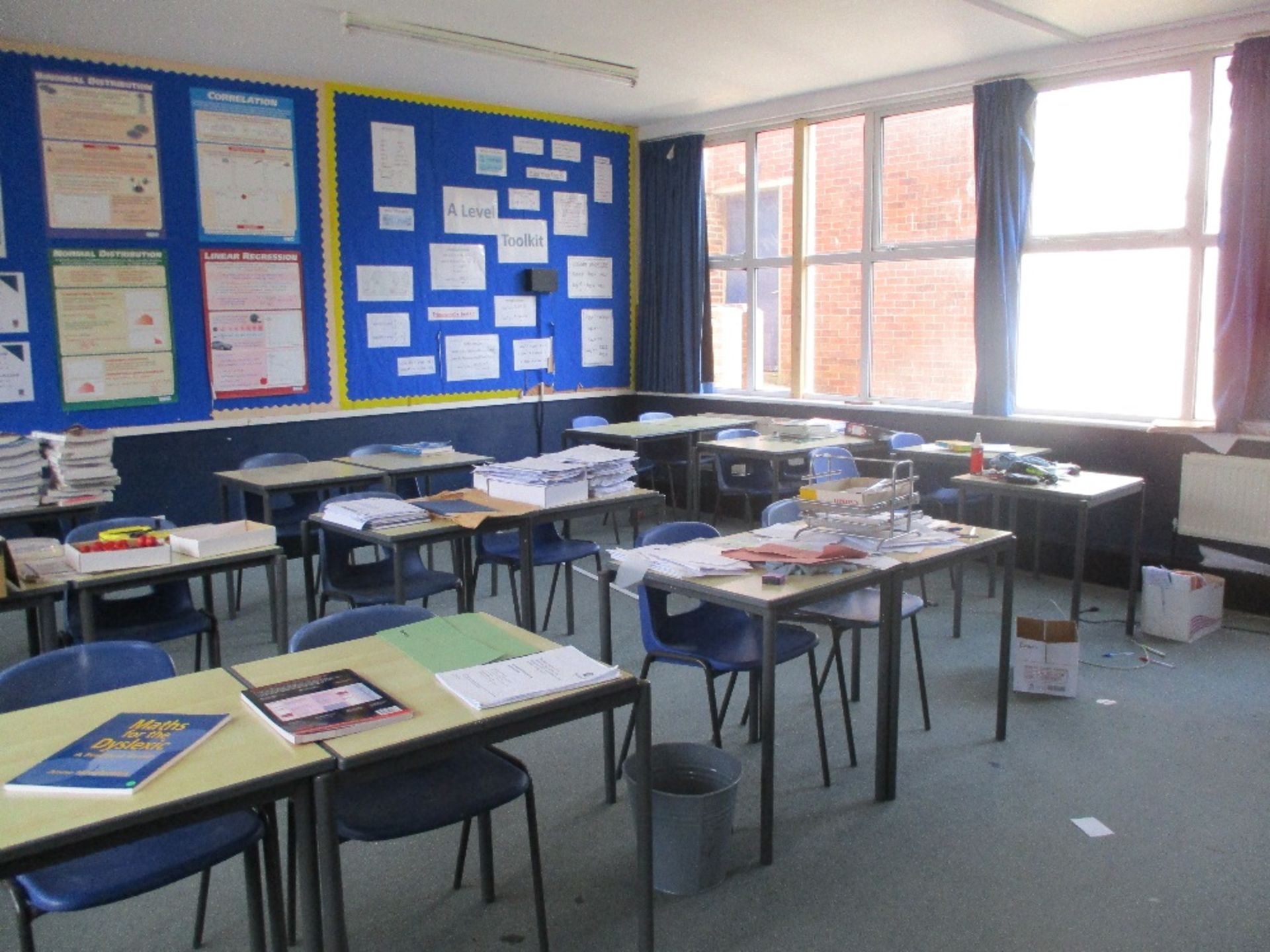 Contents of jubilee block Ground floor classrooms - Image 8 of 9