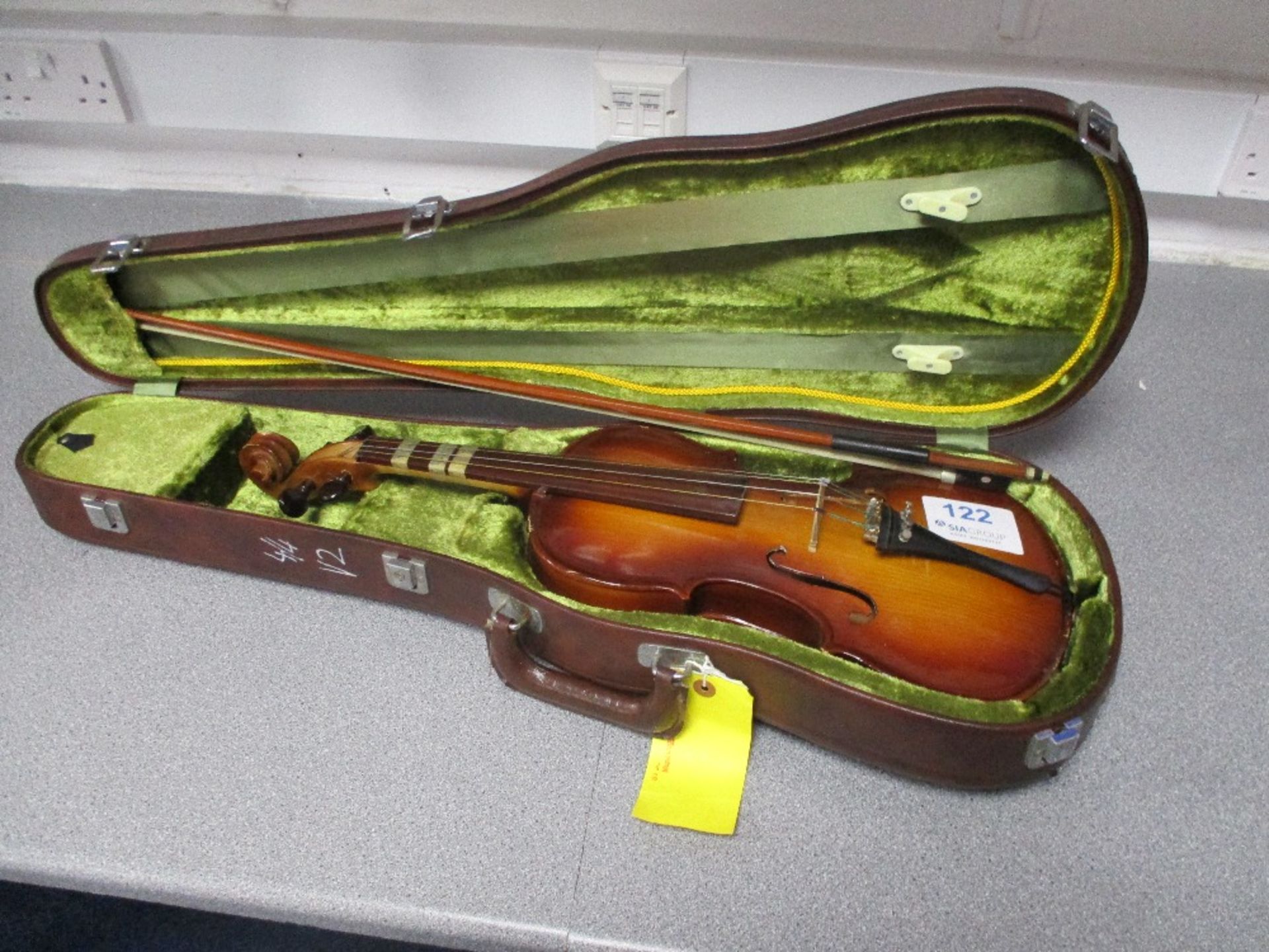 4/4 Violin Bow and Case - Image 2 of 2