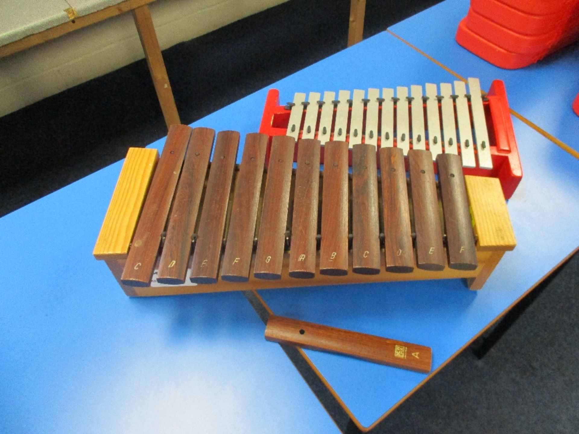 Wooden Glockenspiel and Metal Zylaphone - Image 3 of 3
