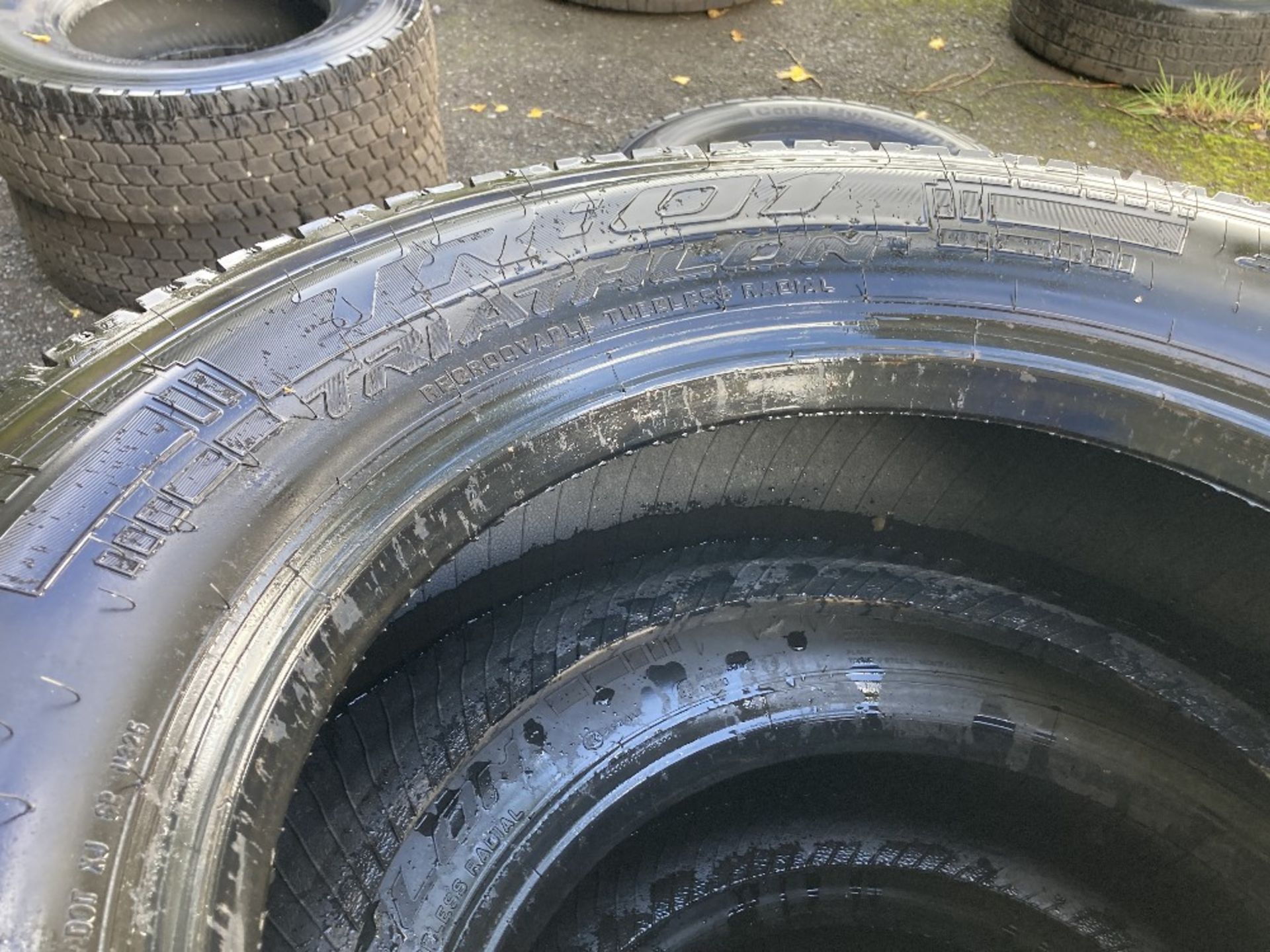 (6) Pirelli TR-01 radial tubeless regroovable HGV tyres - Image 6 of 6