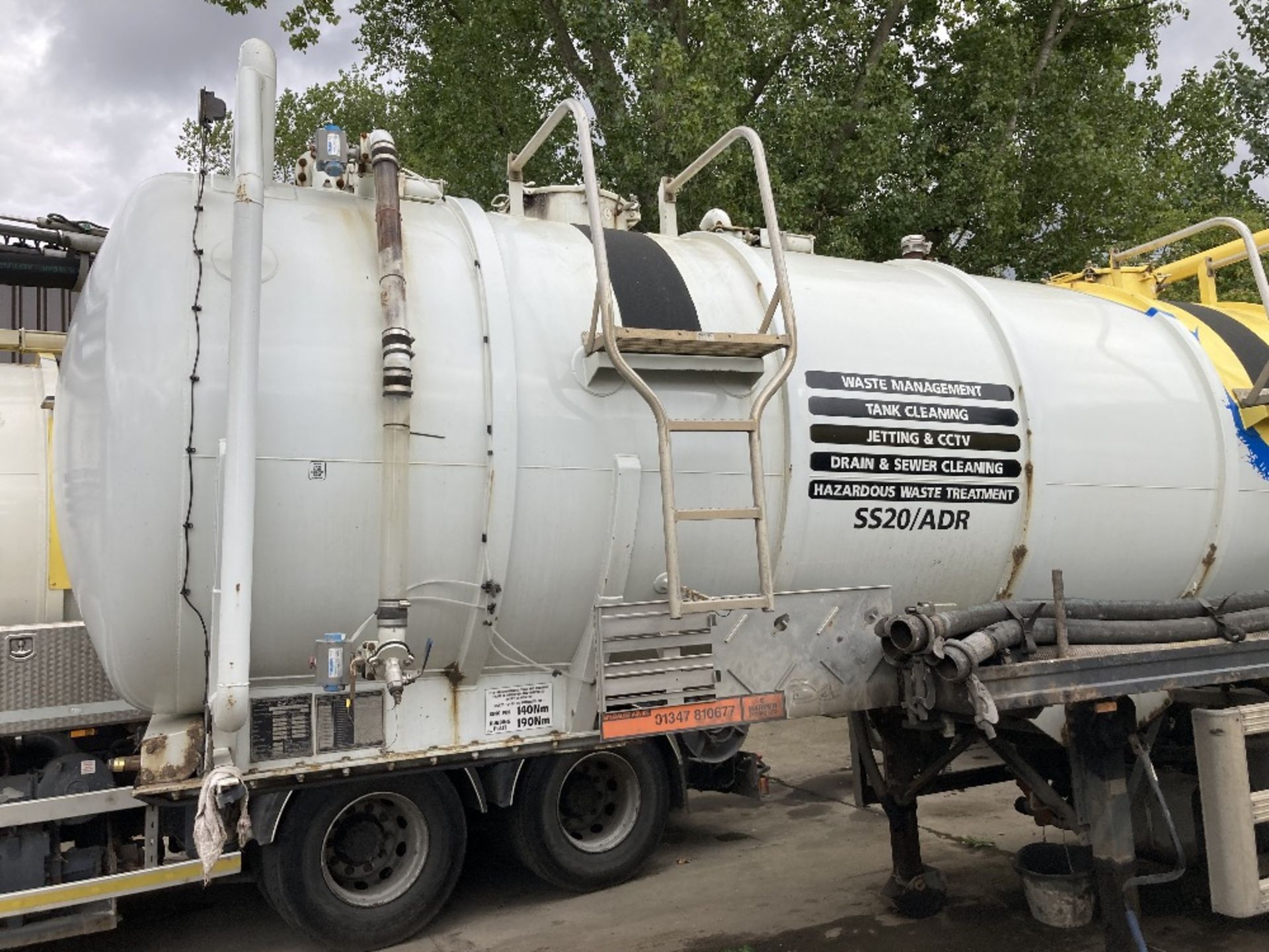 Whale ADR tri axle Vacuum Tanker (2011) - Image 2 of 20