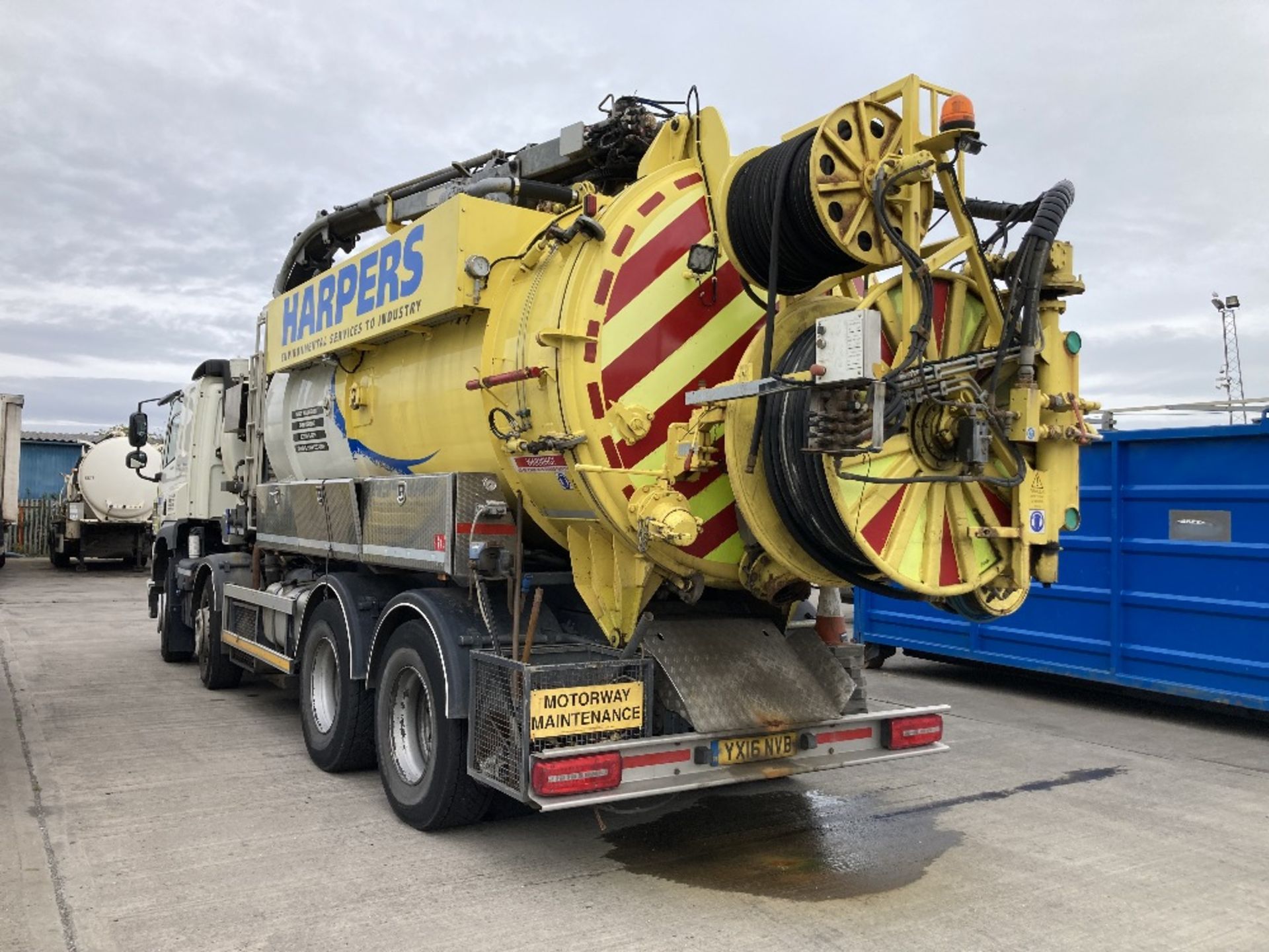 YX16 NVB DAF CF85 440 FAD Constructor 8x4. Kaiser/Vallely recycling drain cleaner 3500 gallons split - Bild 5 aus 43