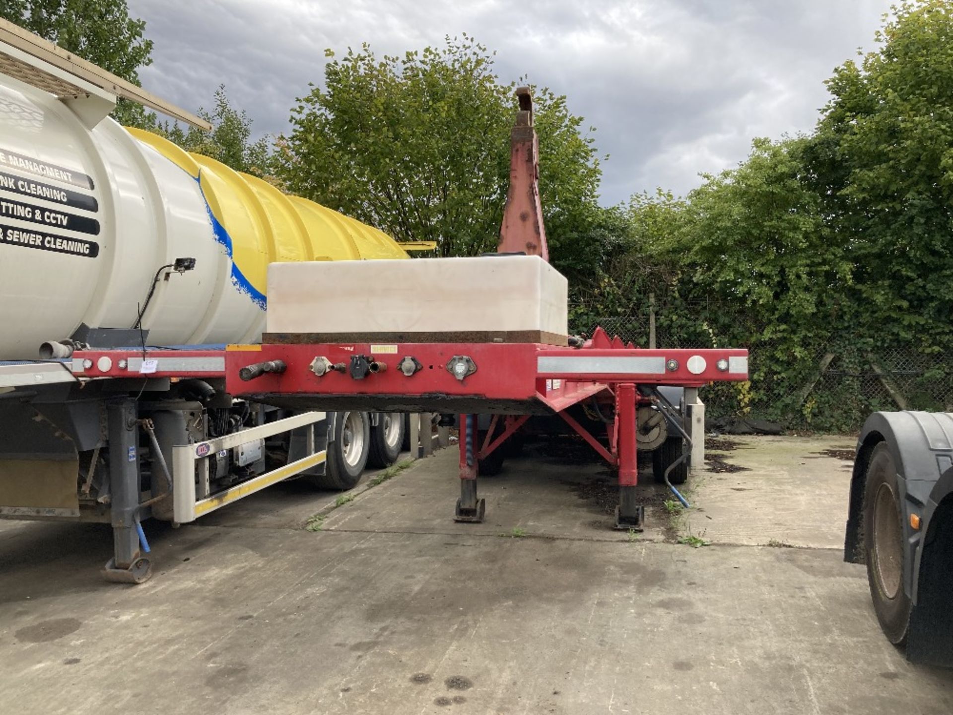 McCauley Carvol Hooklift tri axle Trailer 30t - Image 2 of 19