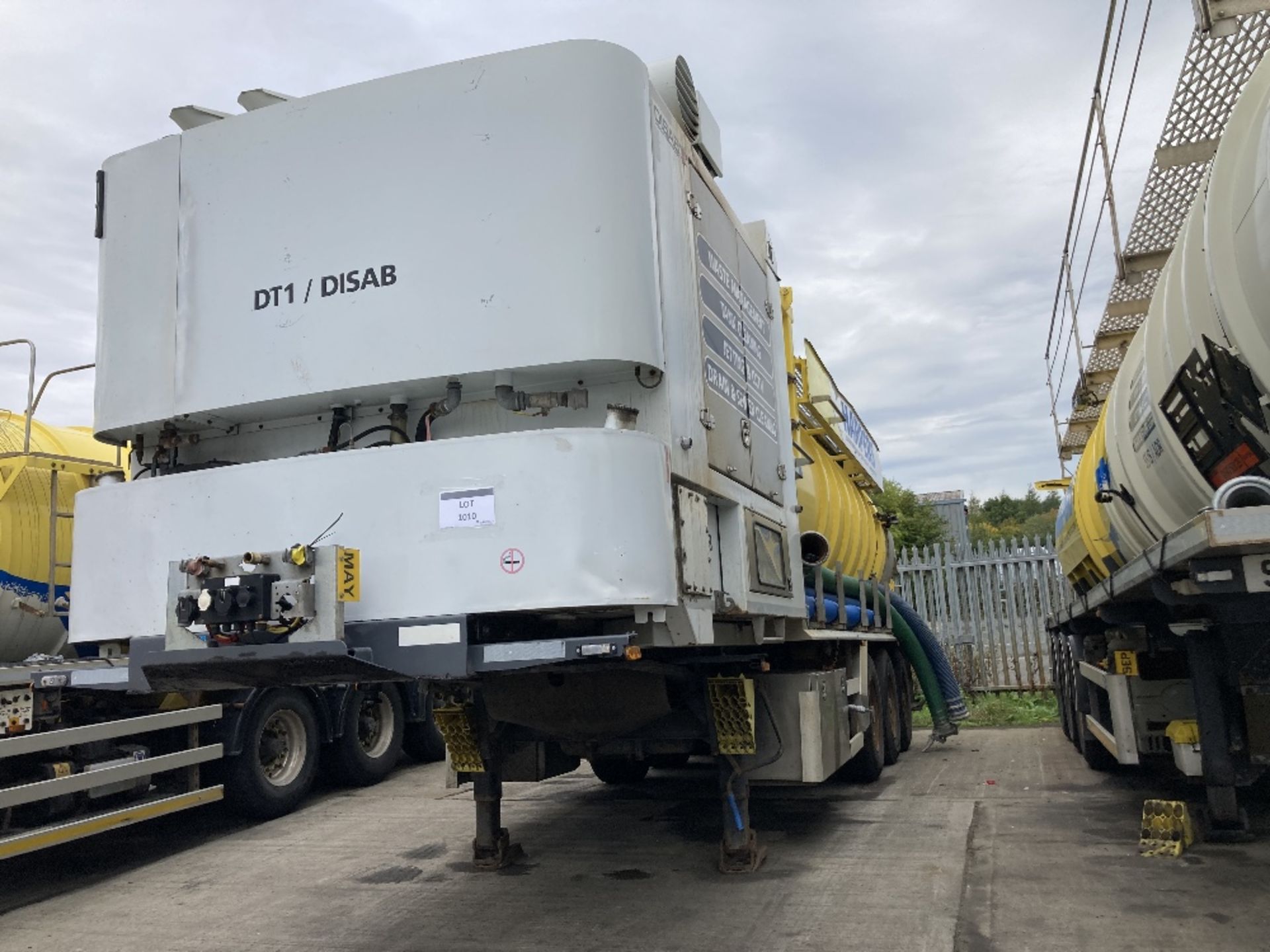 C388990 (DT1) Disab Centurion 200/9-1812ST Pacton Tri Axle Trailer - Image 2 of 32