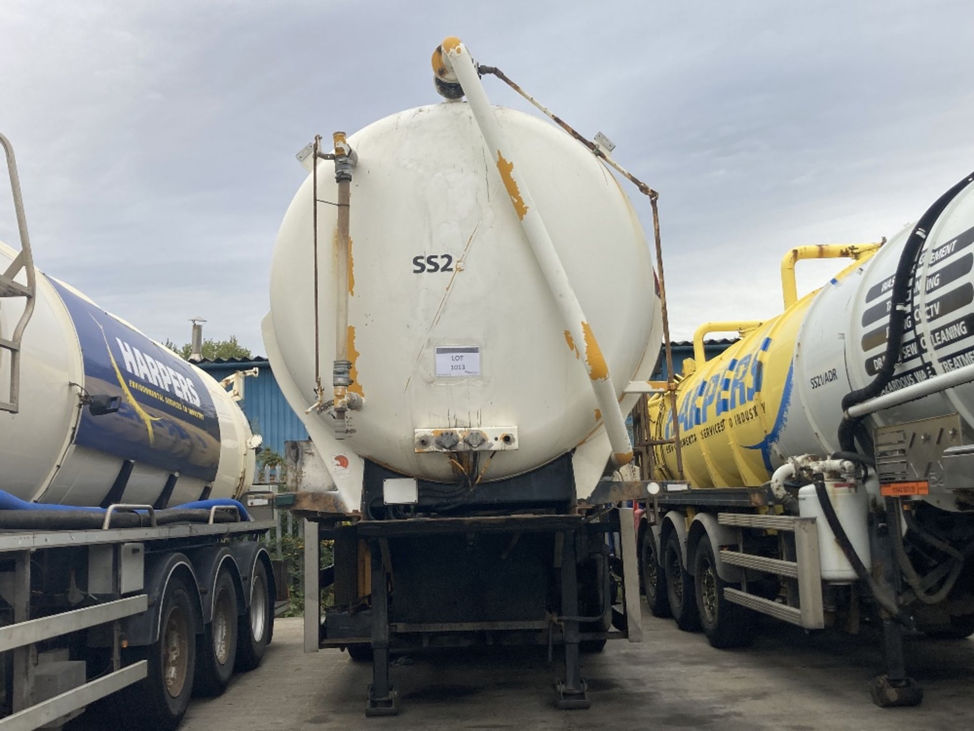 CO67124 (SS2) Sayers Stainless Steel Non Hazardous Tri Axle Vacuum Tanker