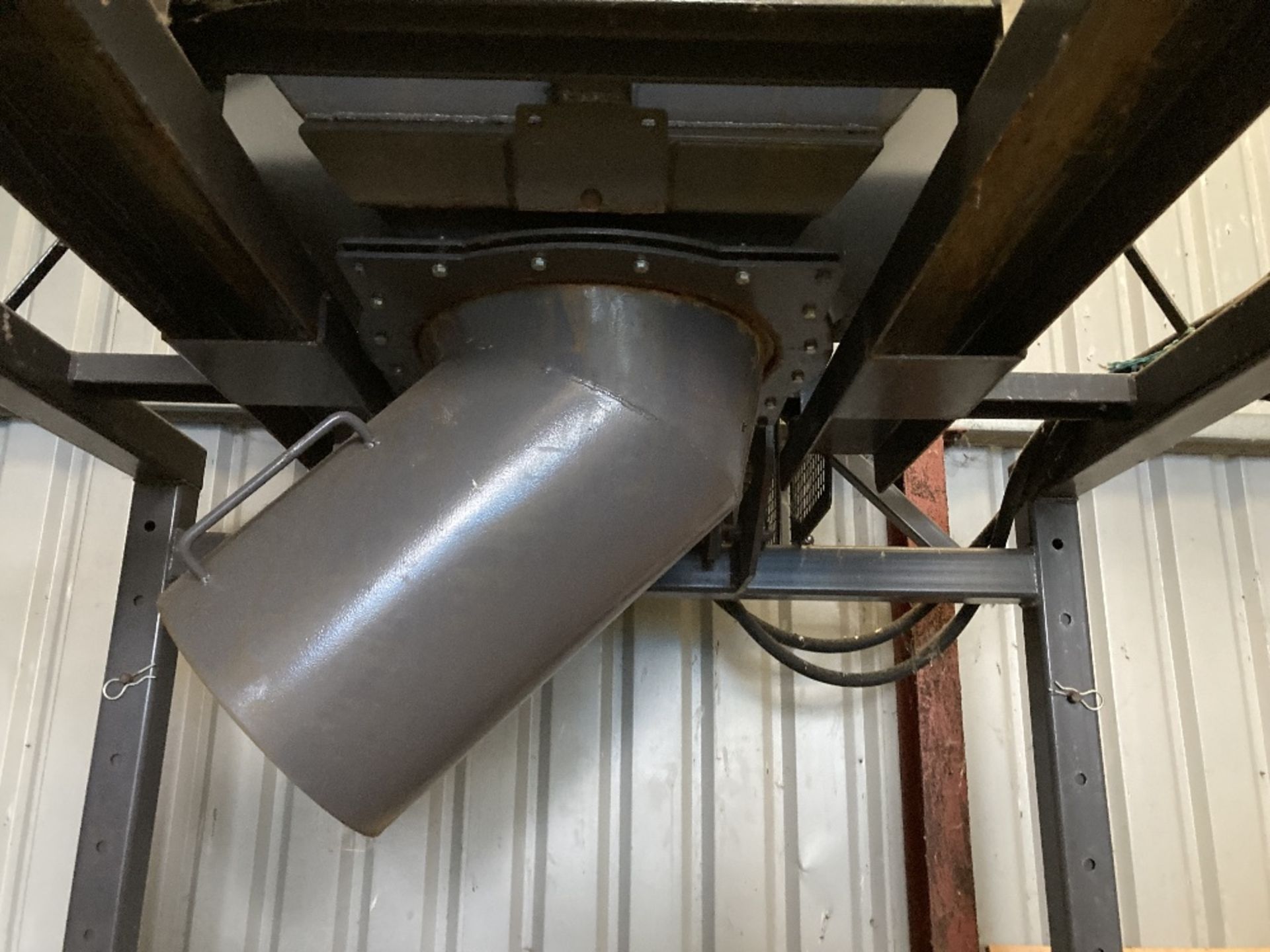 Heavy Duty Conveyor Hopper System - Image 6 of 14