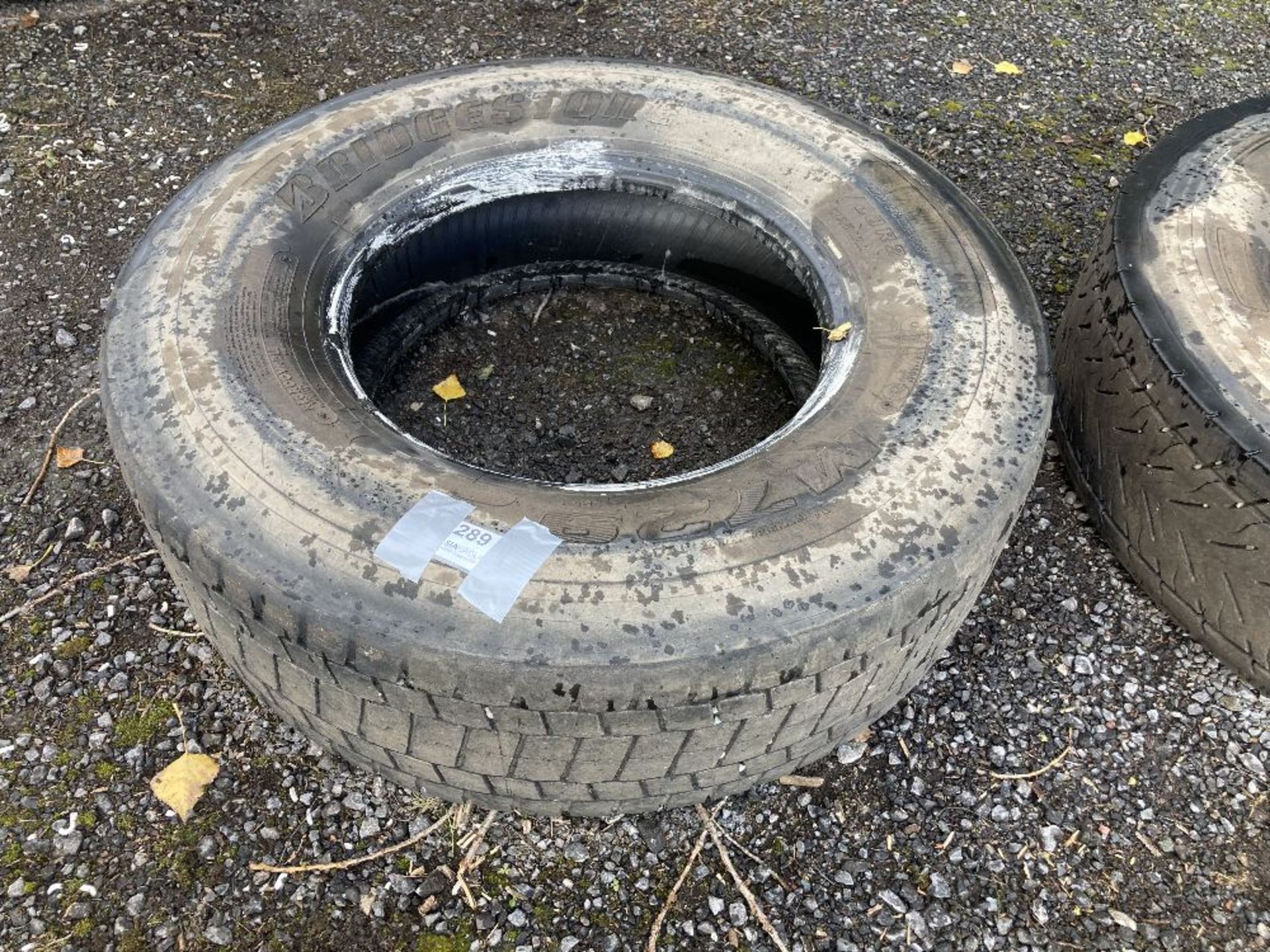 Bridgestone M729 315/80R 22.5 radial tubeless regroovable HGV tyre