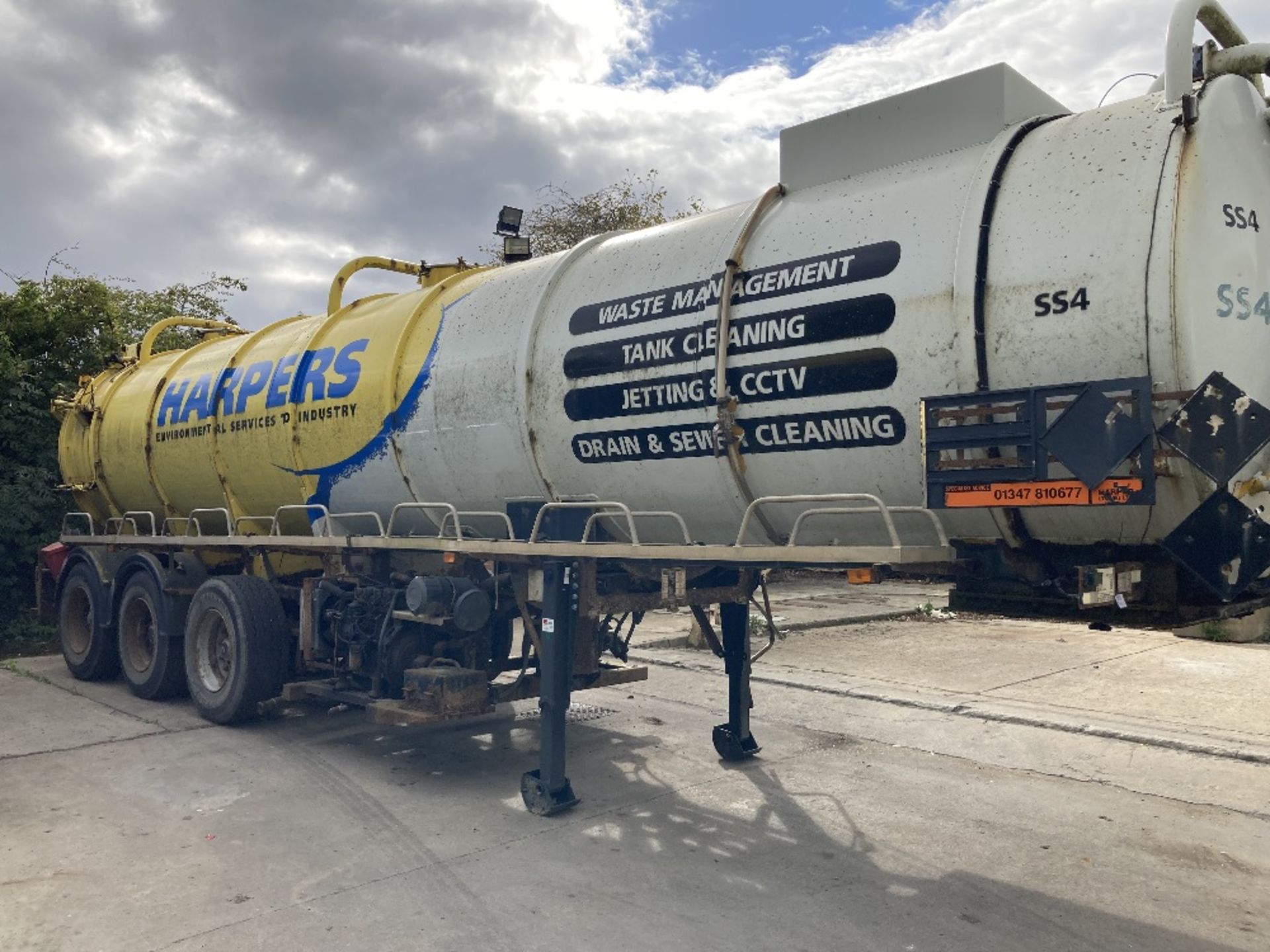 Vallely Tankers RTN Non Haz Vacuum Tri Axle Tanker Trailer