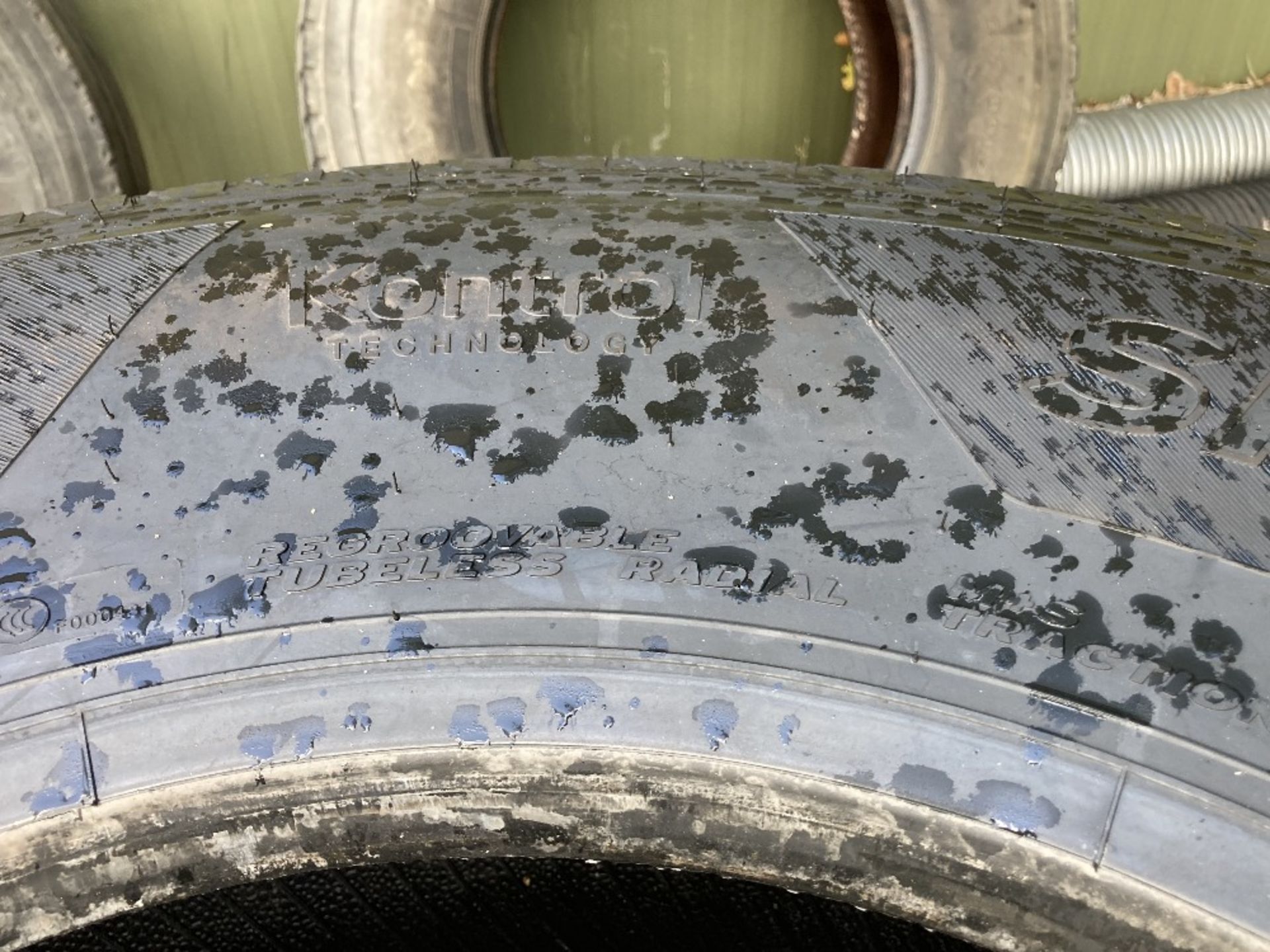 (3) Hankook AH31 385/65R 22.5 radial tubeless regroovable HGV tyre - Image 3 of 5