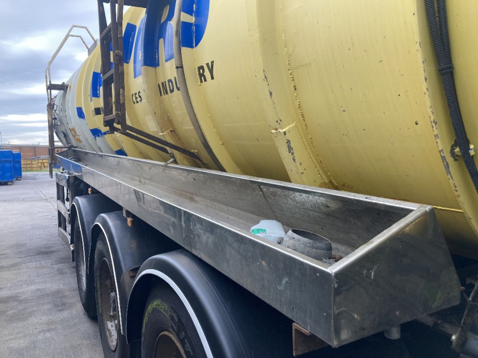 CO67124 (SS2) Sayers Stainless Steel Non Hazardous Tri Axle Vacuum Tanker - Image 7 of 34