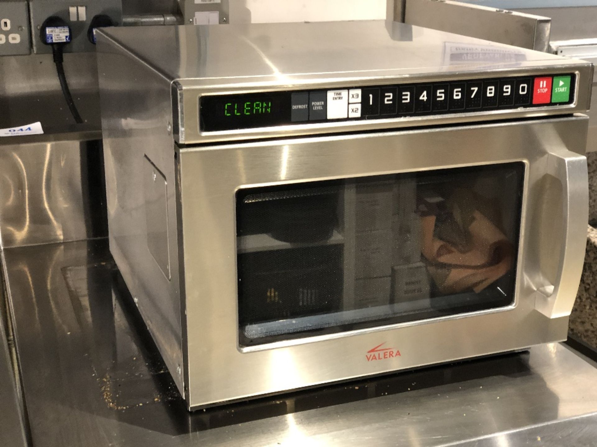 Valera IAA-VMC1850 Stainless Steel Commercial Microwave Oven - Image 2 of 4