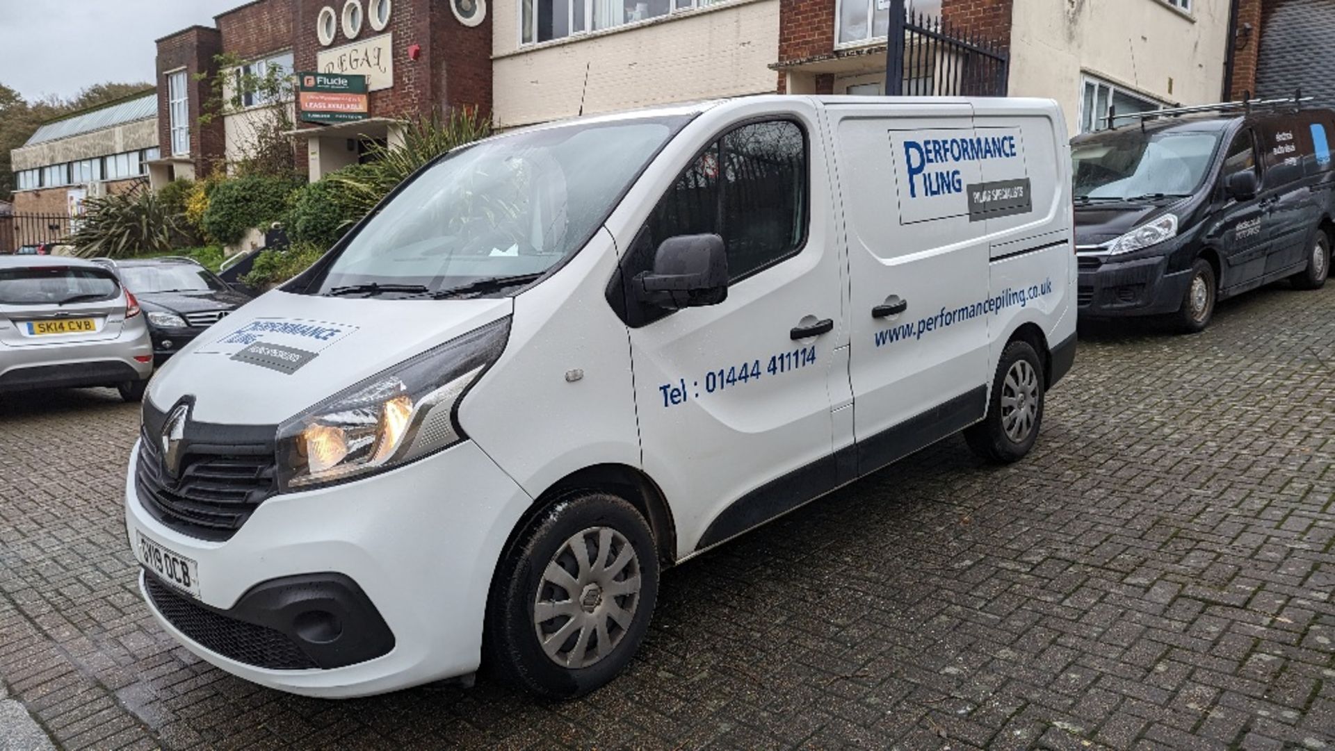 GY19 OCB - Renault Trafic SL27 Business+ DC - Image 7 of 19