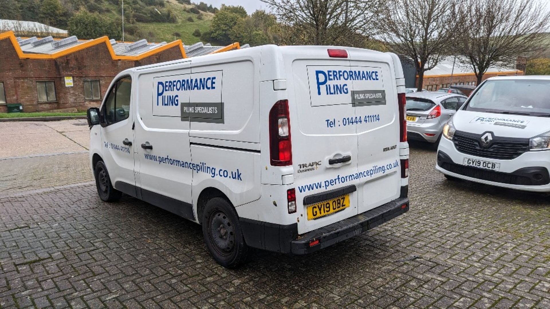 GY19 OBZ - Renault Trafic SL27 Business+ DC - Image 5 of 21