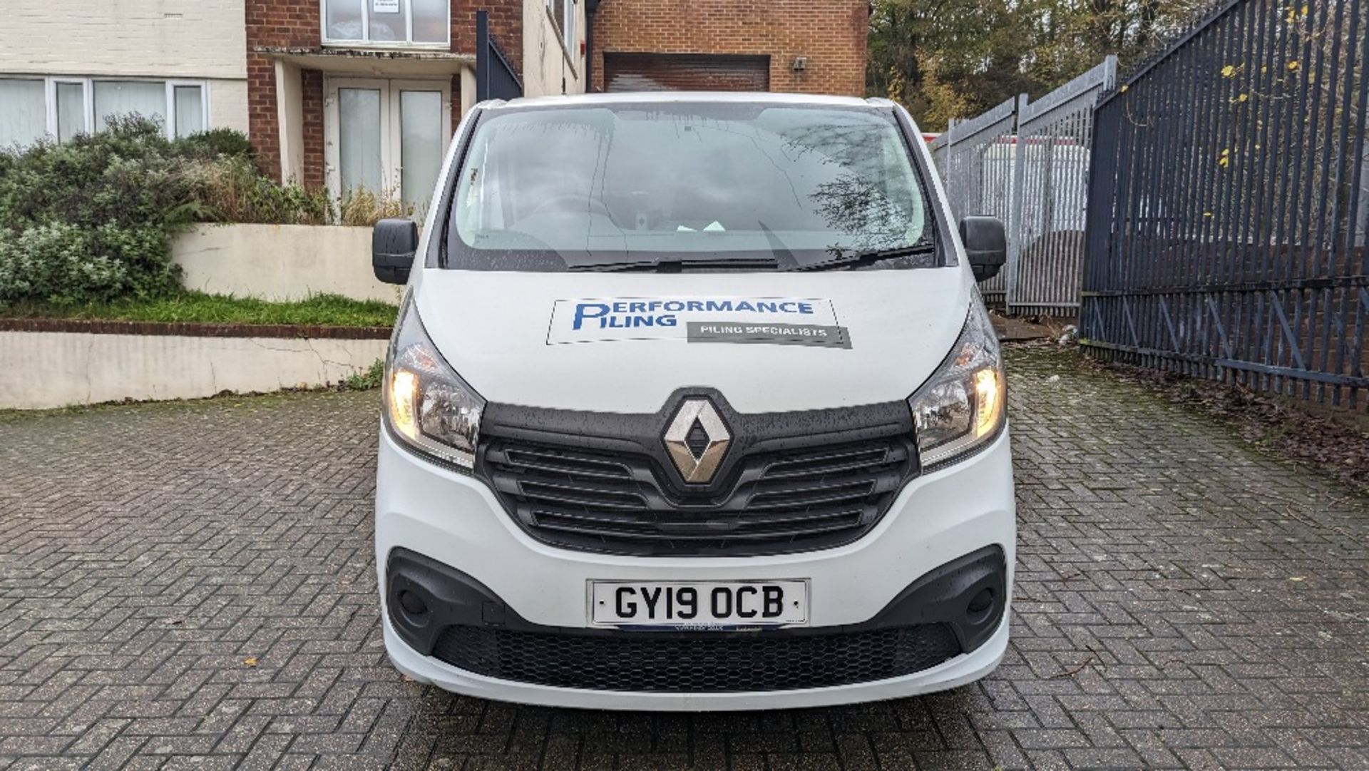 GY19 OCB - Renault Trafic SL27 Business+ DC - Image 8 of 19