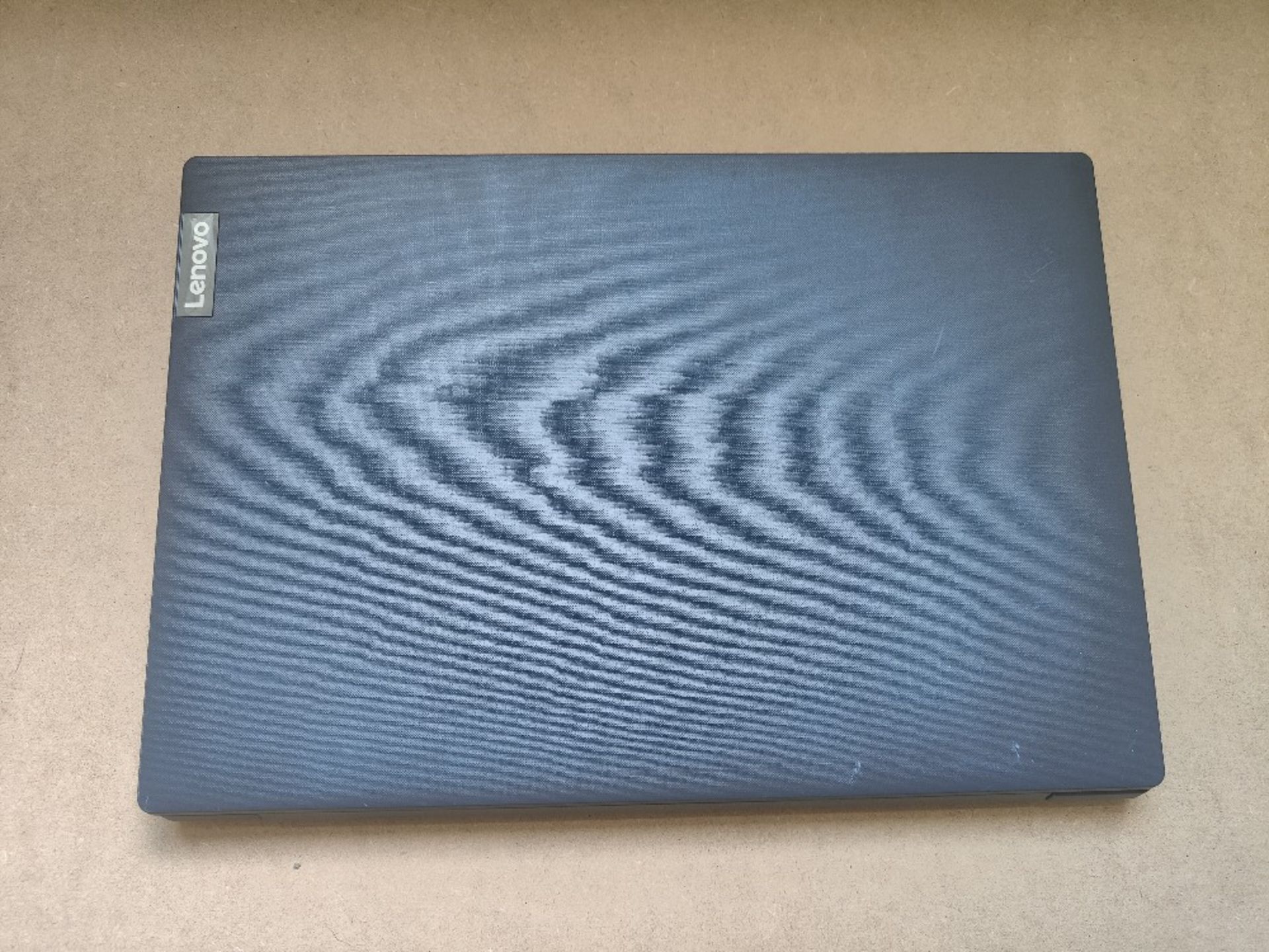 Lenovo V15-ADA Laptop 15.5" (2016) - AMD Ryzen 3 - Bild 3 aus 4
