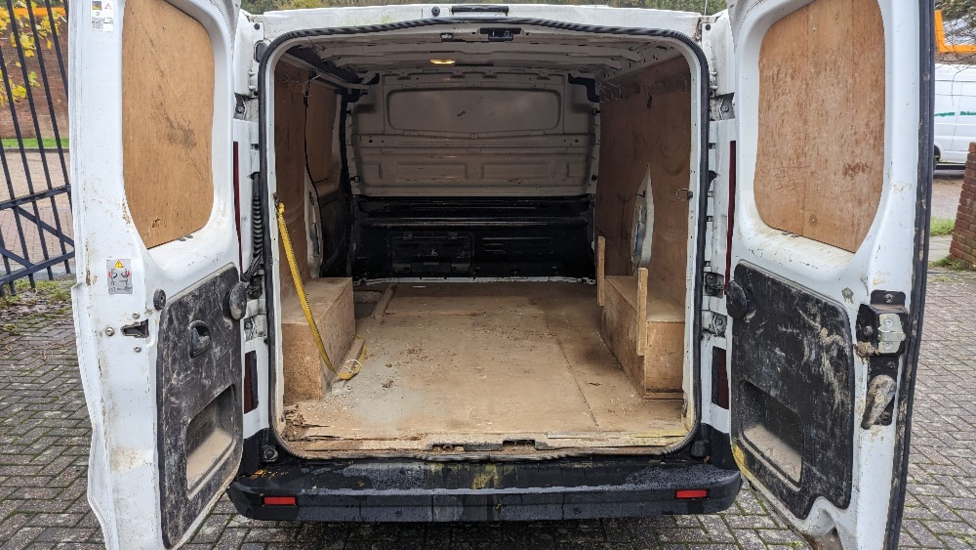 GY19 OBZ - Renault Trafic SL27 Business+ DC - Image 13 of 21