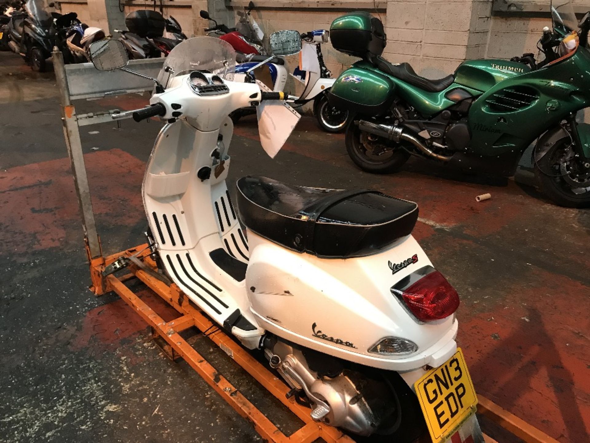 GN13 EDP Piaggio Vespa S 125 Motorcycle - Image 5 of 26