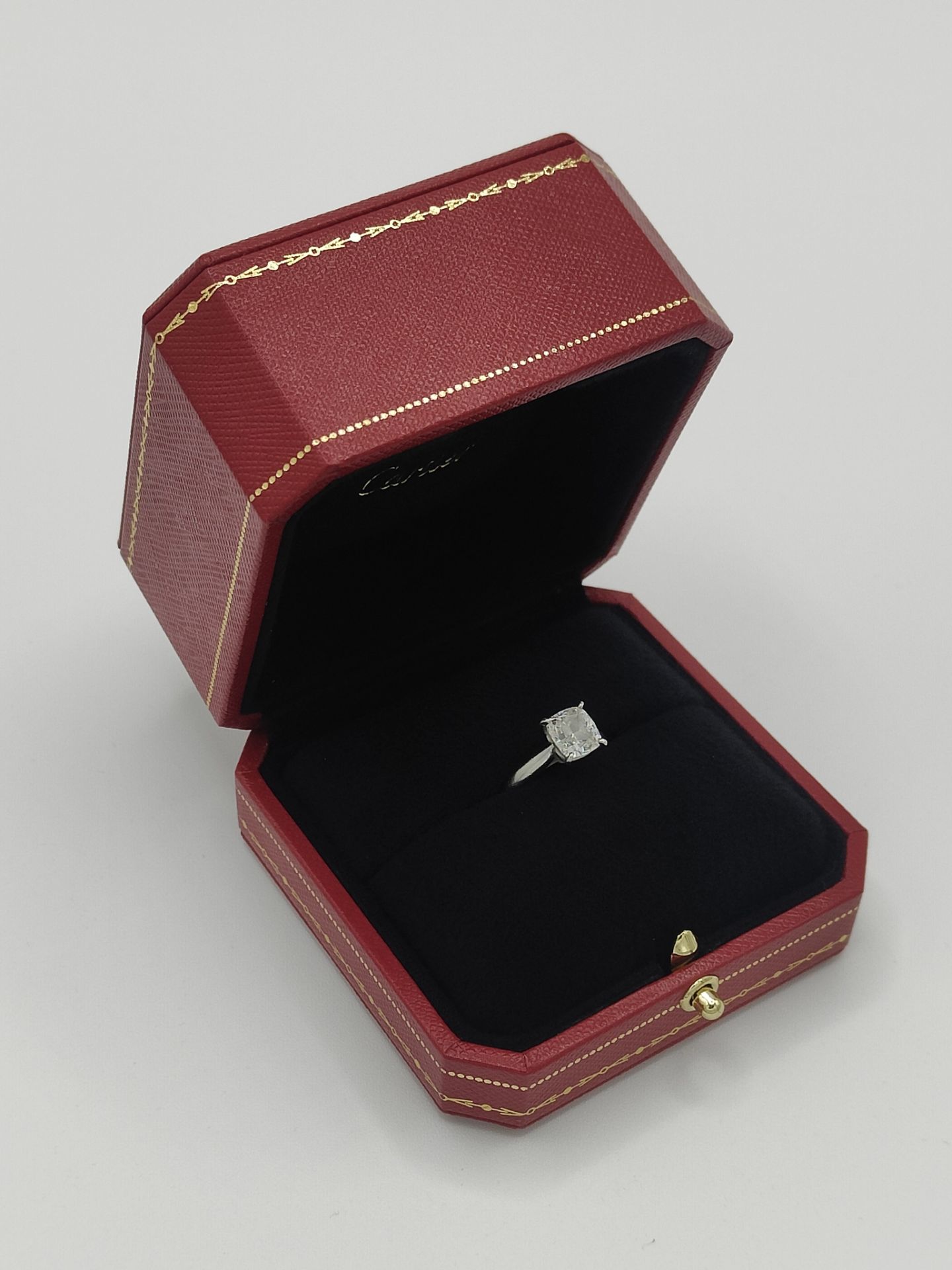 Cartier 2.08ct Cushion Cut Diamond Ring - Image 2 of 5