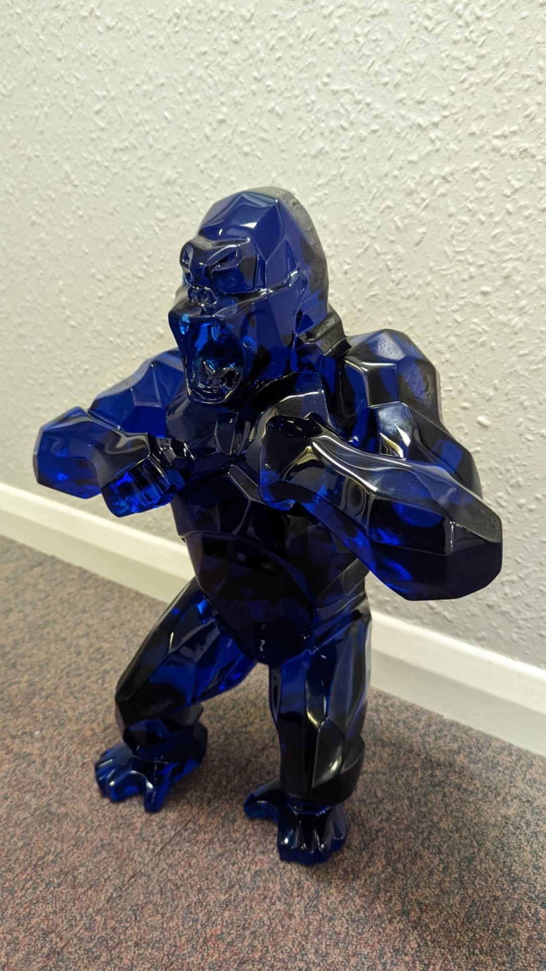 Orlinksi 'Kong' Resin Sculpture - Image 2 of 8