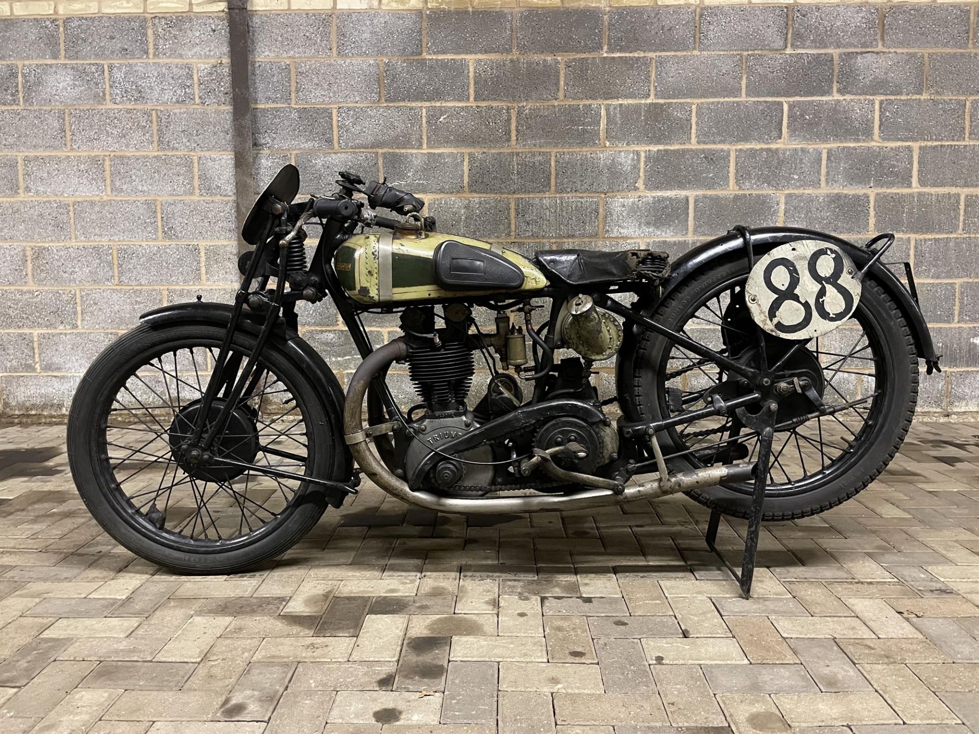 1927 Triumph Works TT Racing Motorcycle 489cc - Image 2 of 10