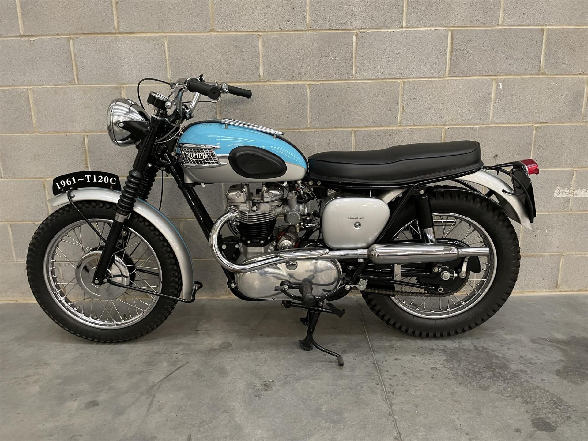 1961 Triumph T120C Bonneville 650cc - Image 2 of 10