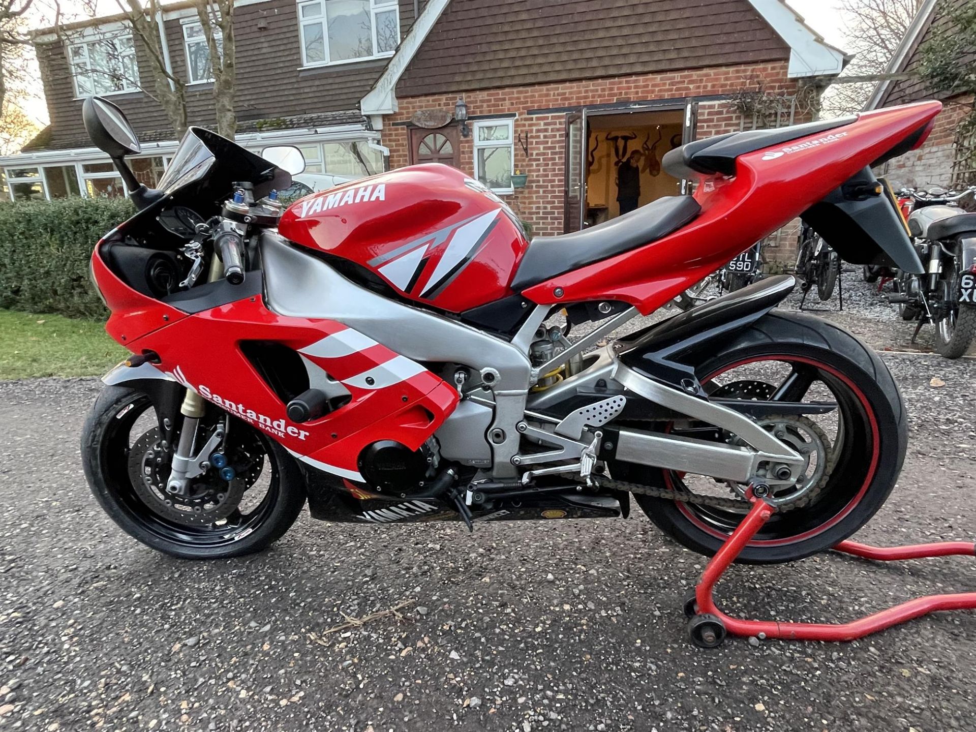 2001 Yamaha YZF-R1 - Image 2 of 10