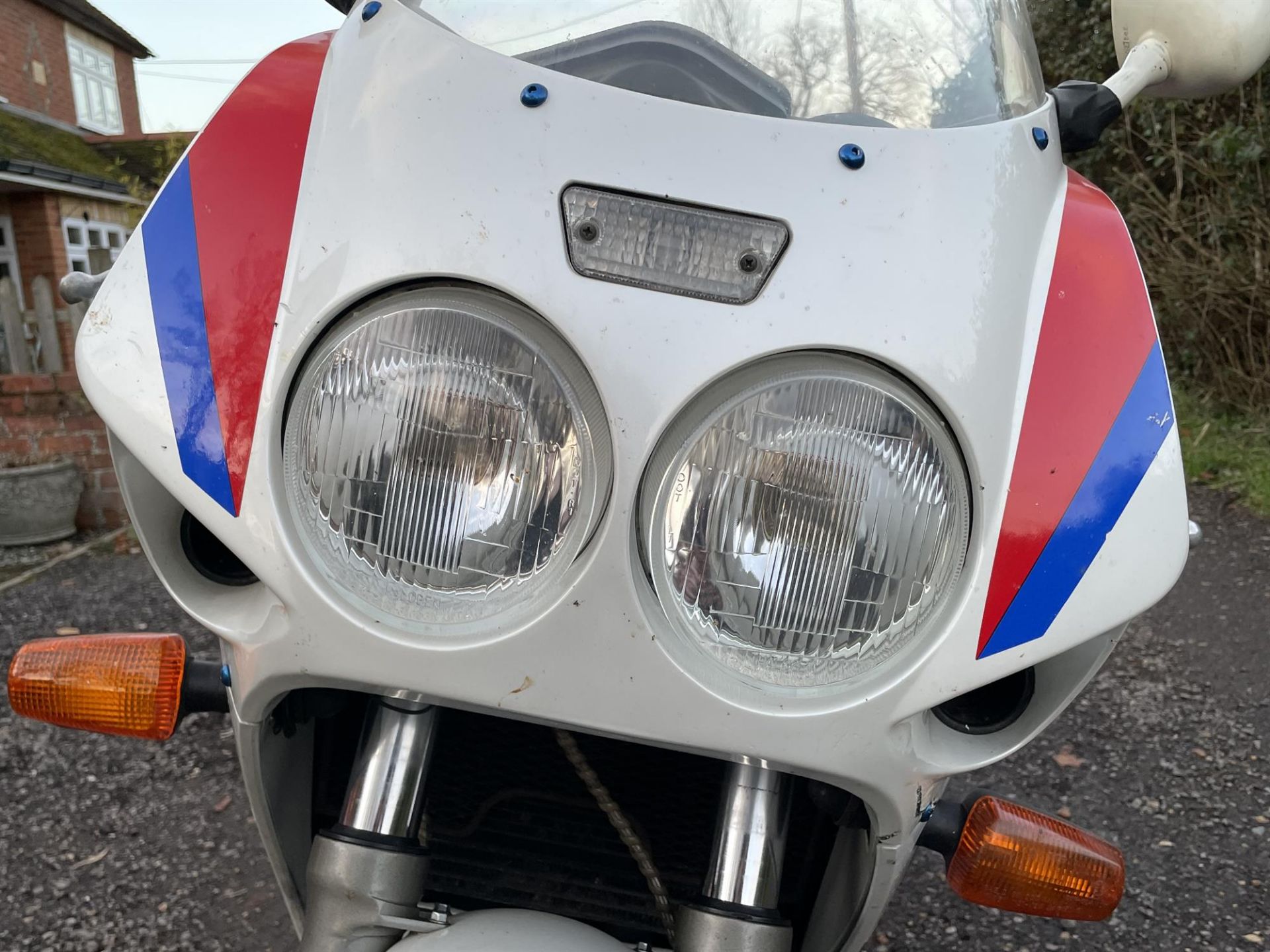 1989 Yamaha FZR1000 Genesis ex-Steve Plater - Image 4 of 10