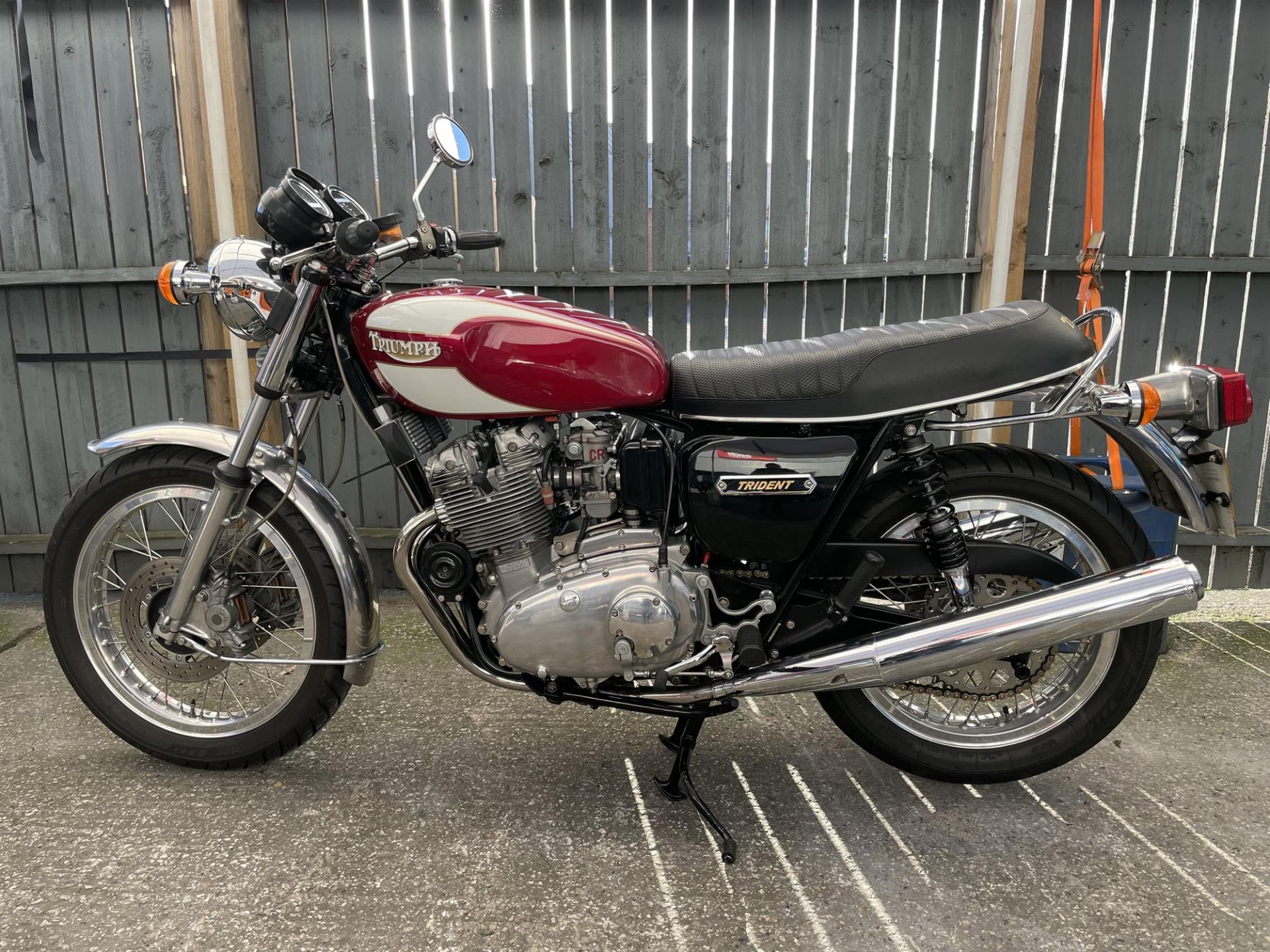 1977 Triumph T160 Trident 750cc - Image 2 of 10