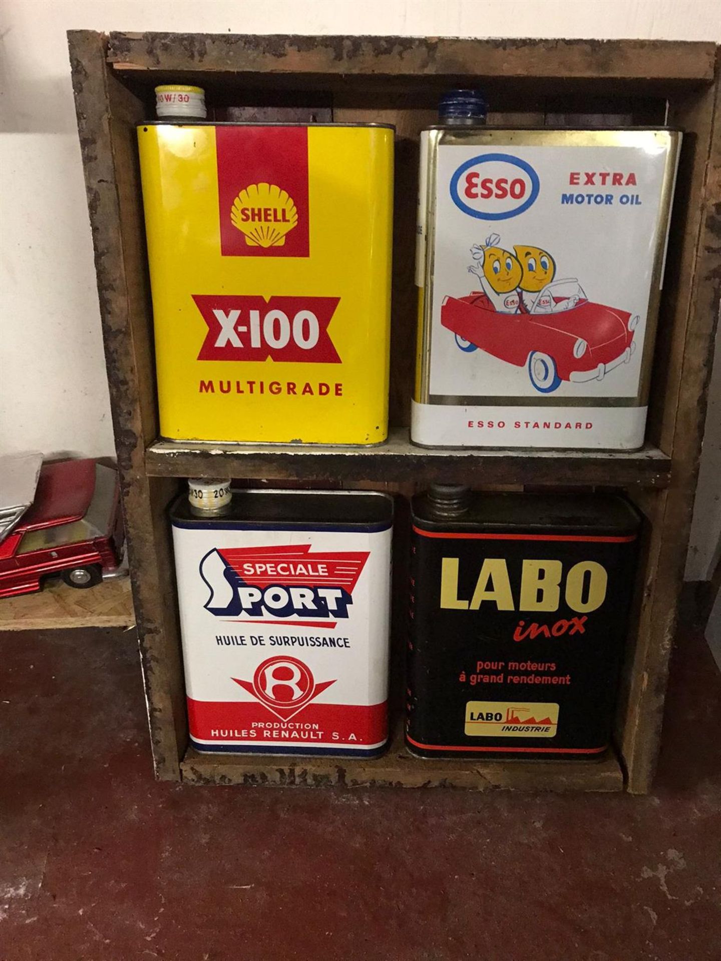 A Display of New Old Stock European Oil Cans - Image 4 of 4