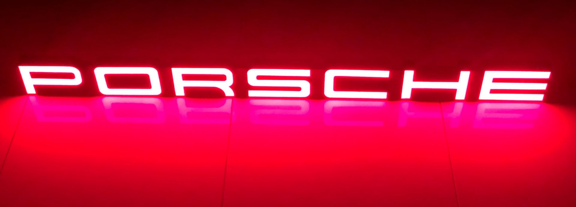 Illuminated Porsche Style Wall Sign - Image 3 of 4