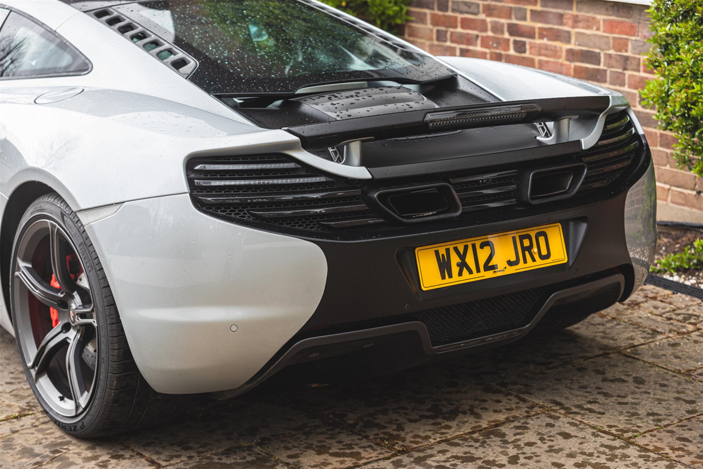 2012 McLaren MP4 12C - Image 8 of 10