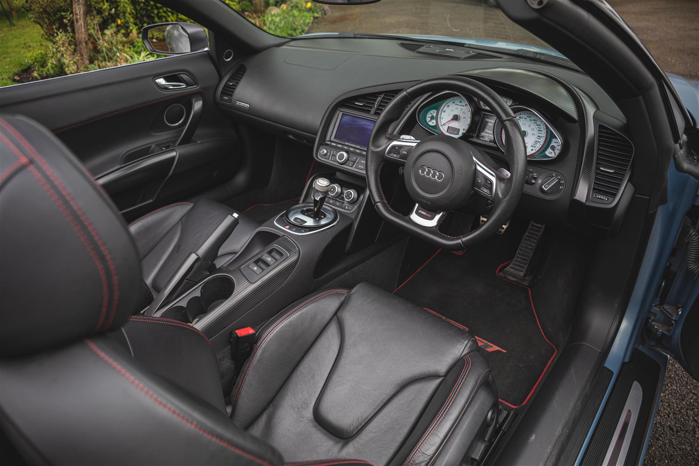 2013 Audi R8 GT Spyder - Image 6 of 10