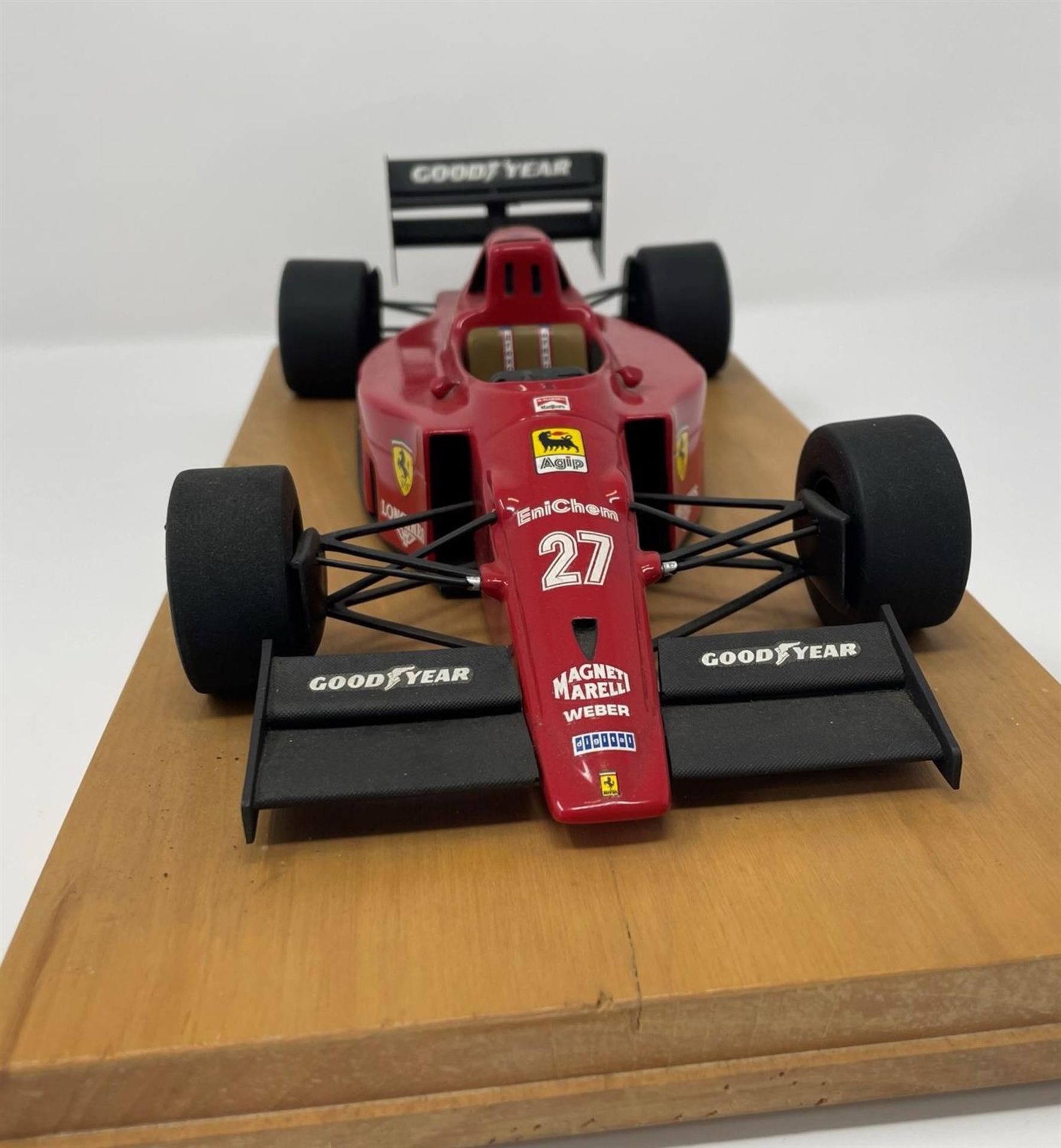 Hand-built model of Nigel Mansell's 1990 Ferrari 641 - Image 4 of 10