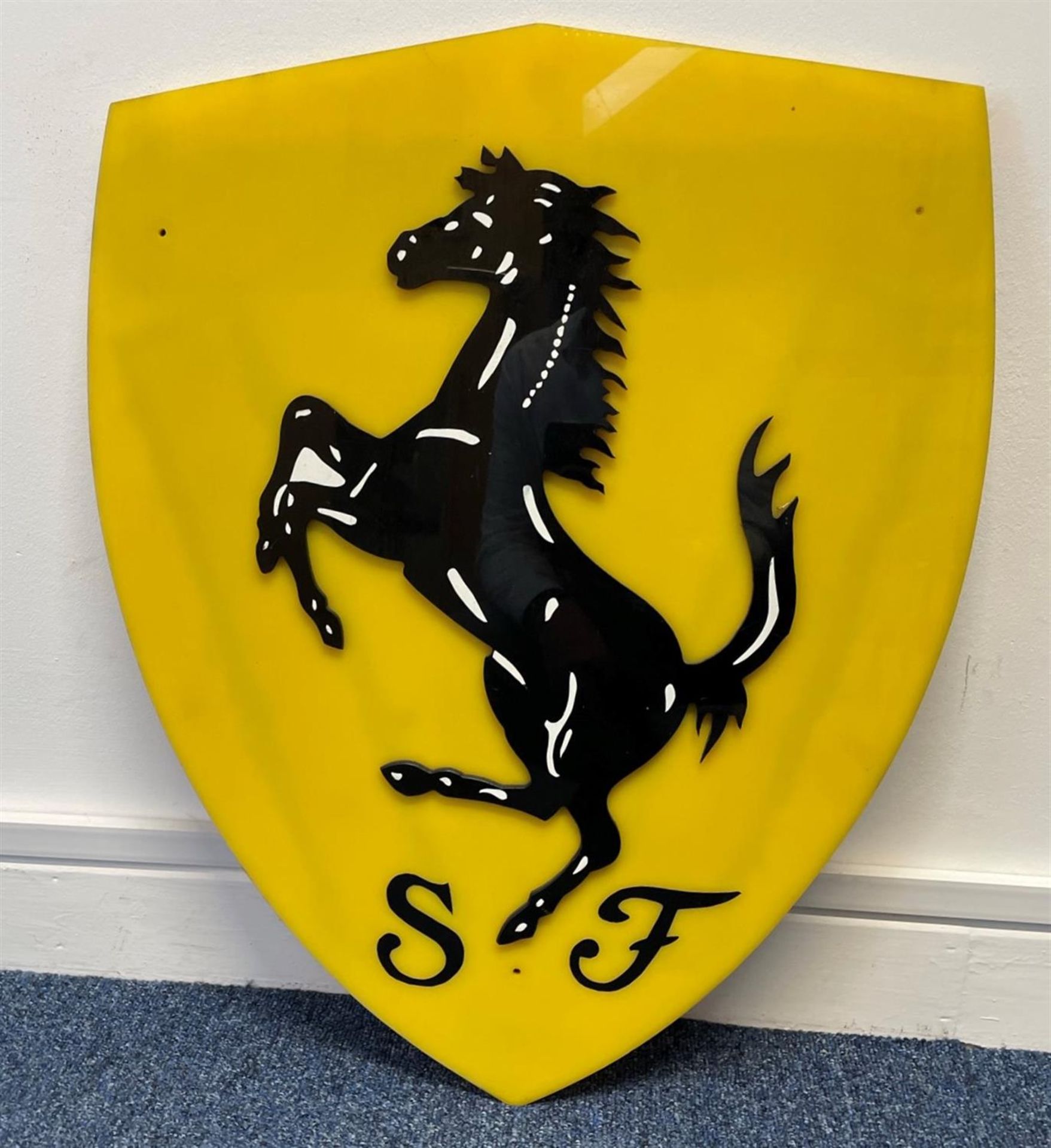 Solid Perspex "Cavallino Rampante" Shield - Image 4 of 8