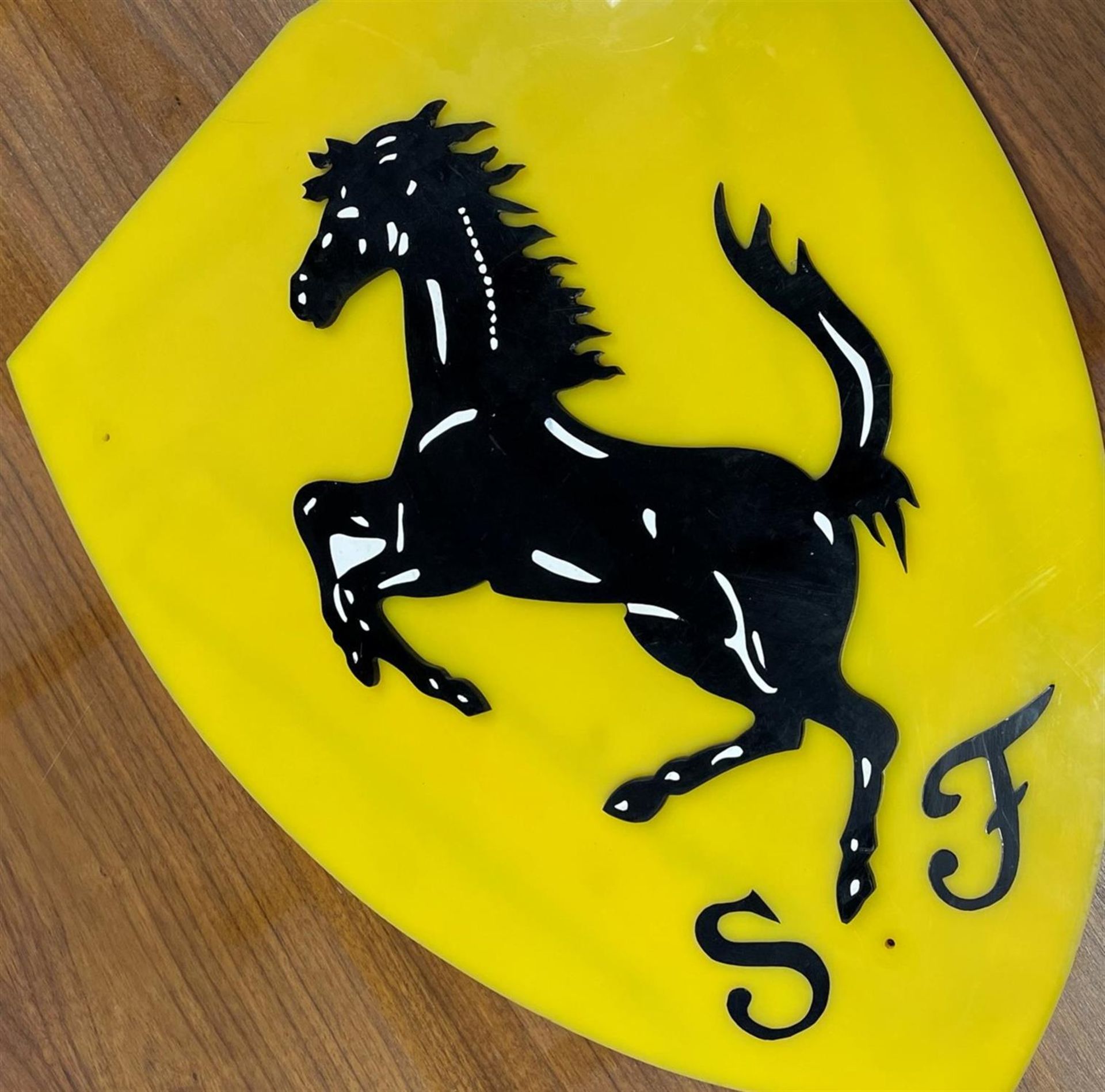 Solid Perspex "Cavallino Rampante" Shield - Image 2 of 8