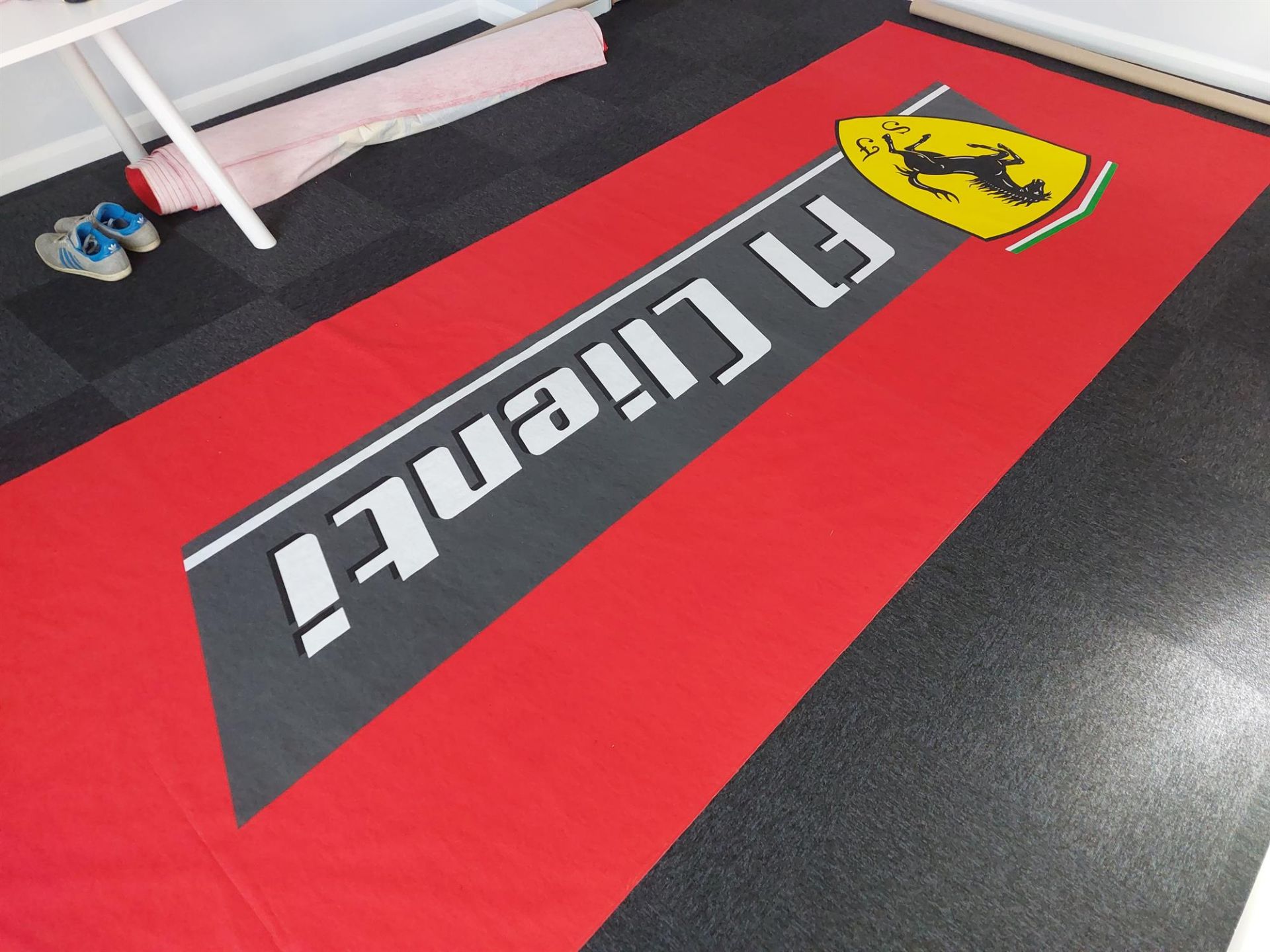 Large Ferrari Formula 1 Clienti Banner - Image 6 of 8