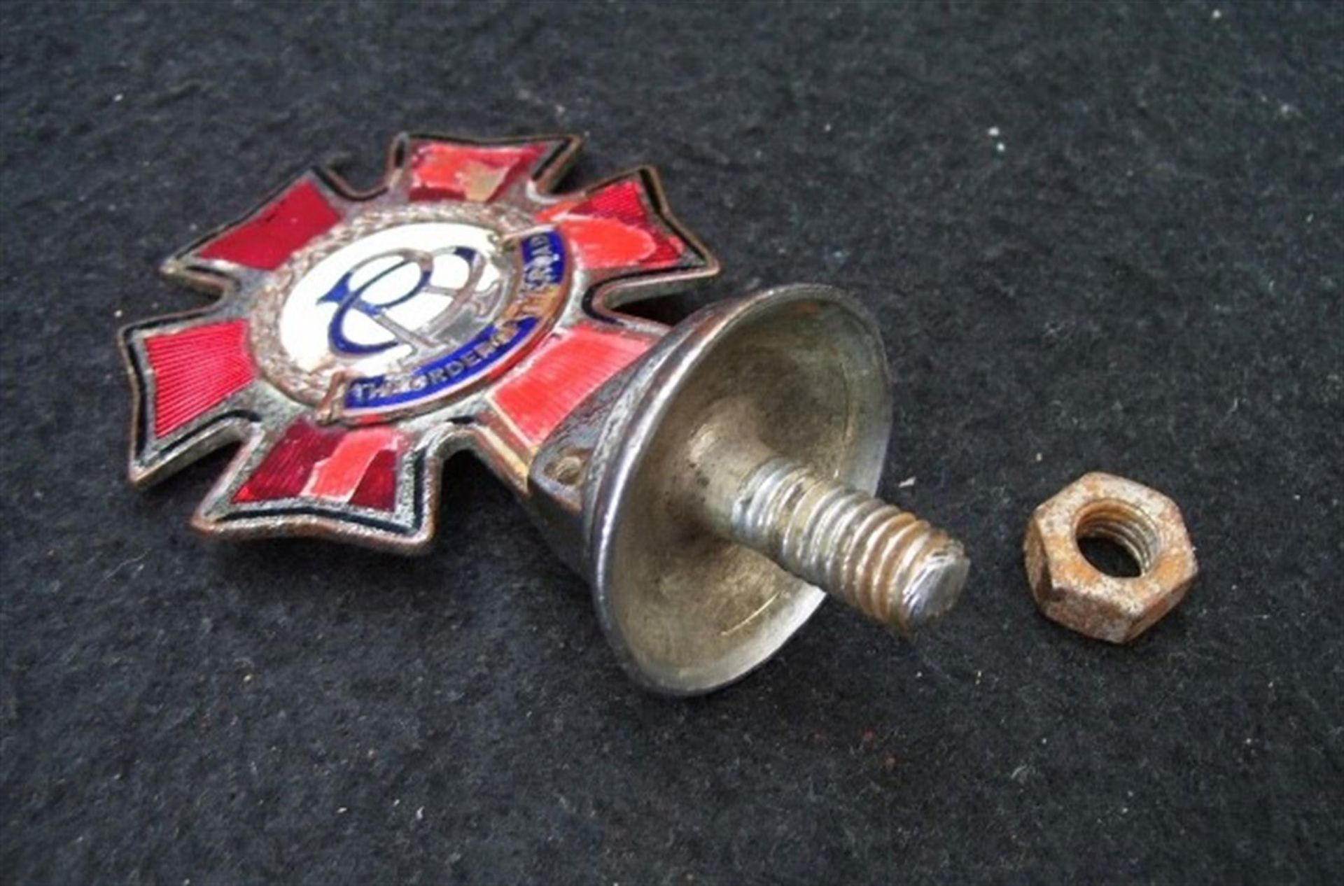 A Very Rare Enamelled "Order of the Road" Radiator Grille Mascot Car Badge - Image 3 of 4