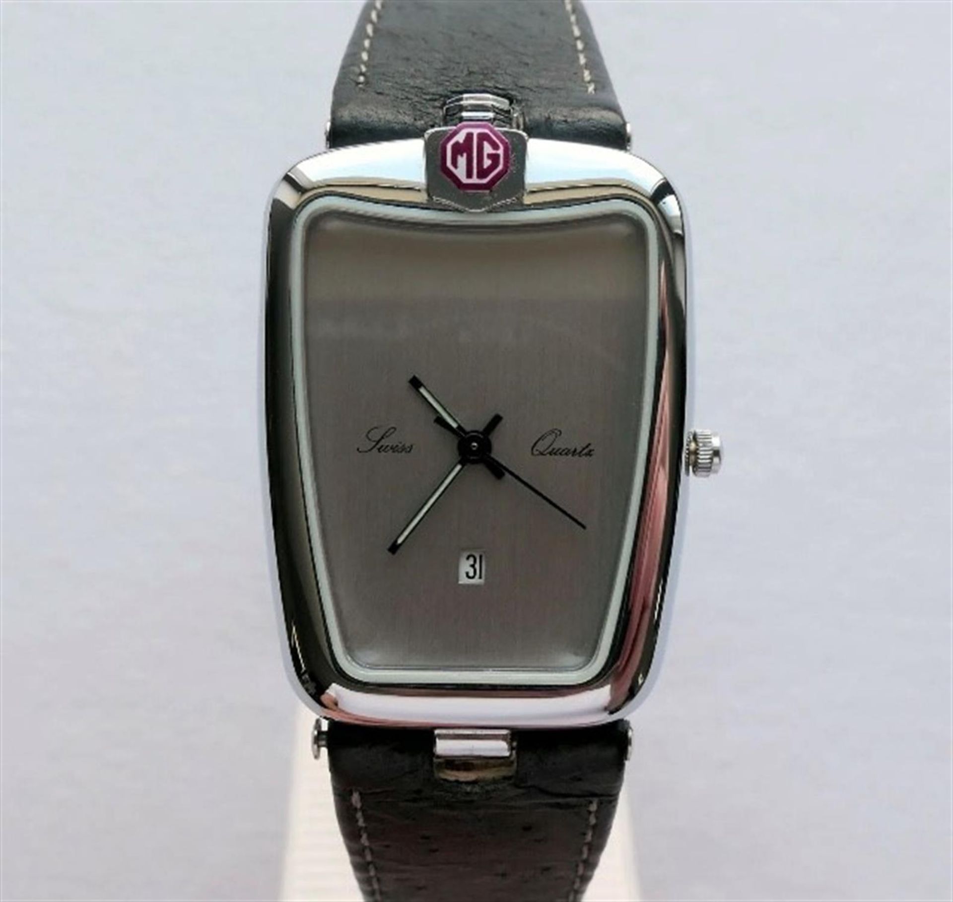 A Very Rare MG Grille-Head Watch - Image 3 of 10