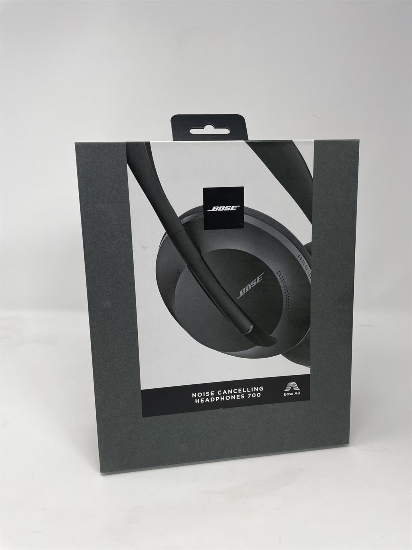 Charity Lot: Lewis Hamilton's Personal Bose 700 Headphones - Image 7 of 10