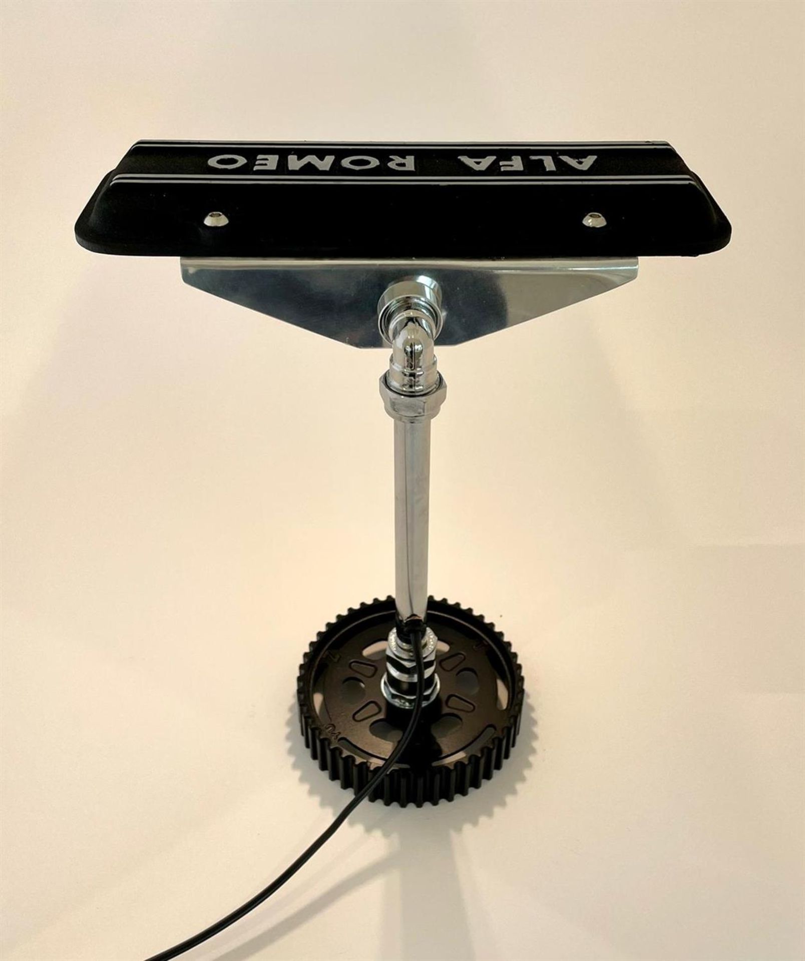 Alfa Romeo Boxer Engine Camshaft Cover Desk Lamp - Image 6 of 6