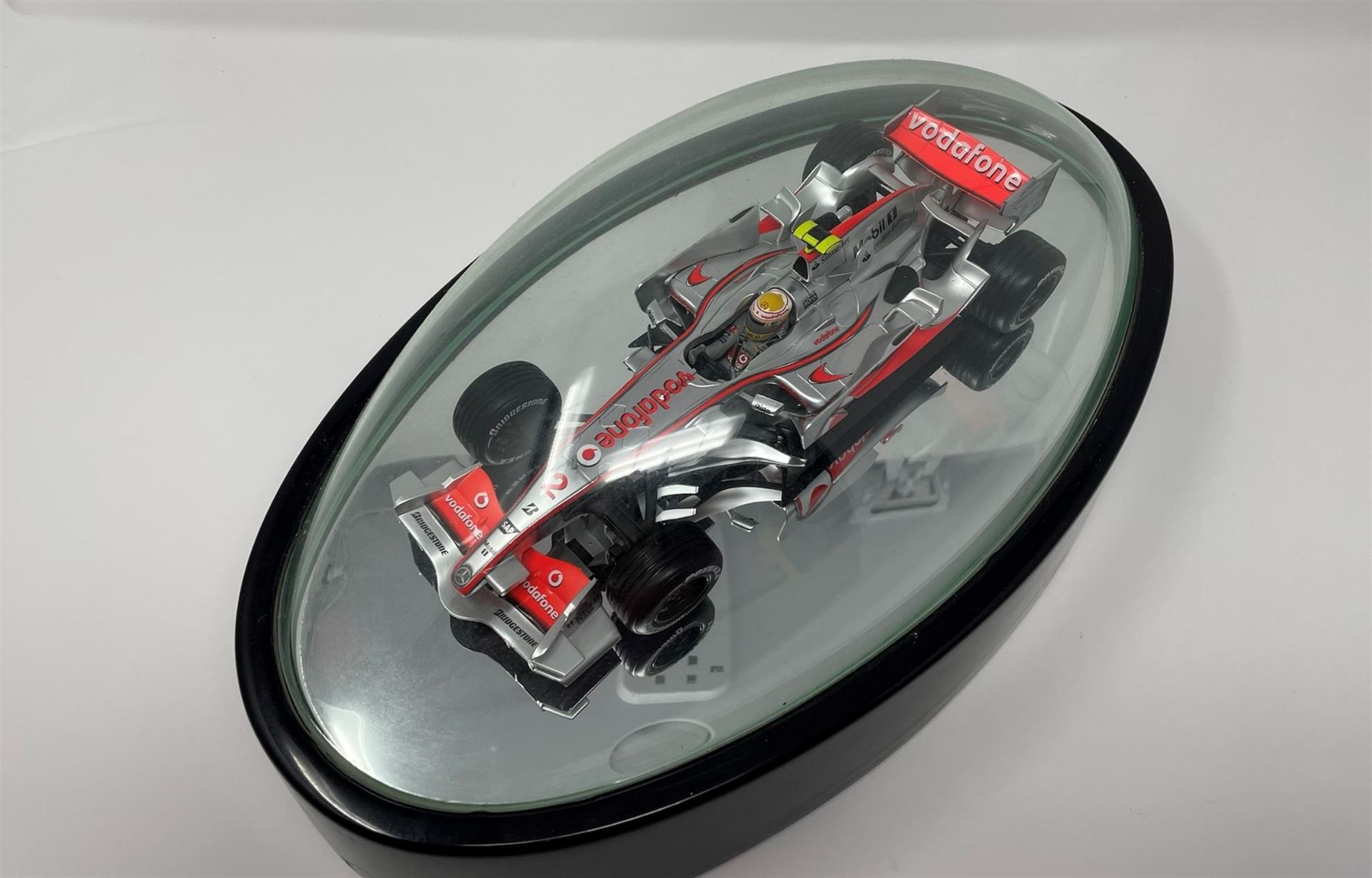 2007 Autosport Awards Hamilton-signed McLaren Table Centrepiece - Image 6 of 9