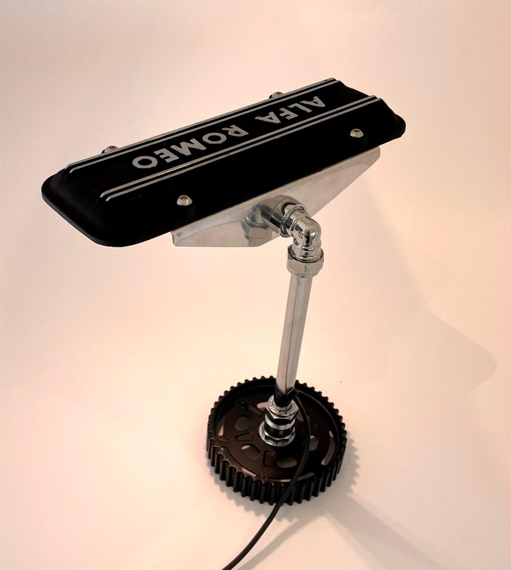 Alfa Romeo Boxer Engine Camshaft Cover Desk Lamp - Image 5 of 6