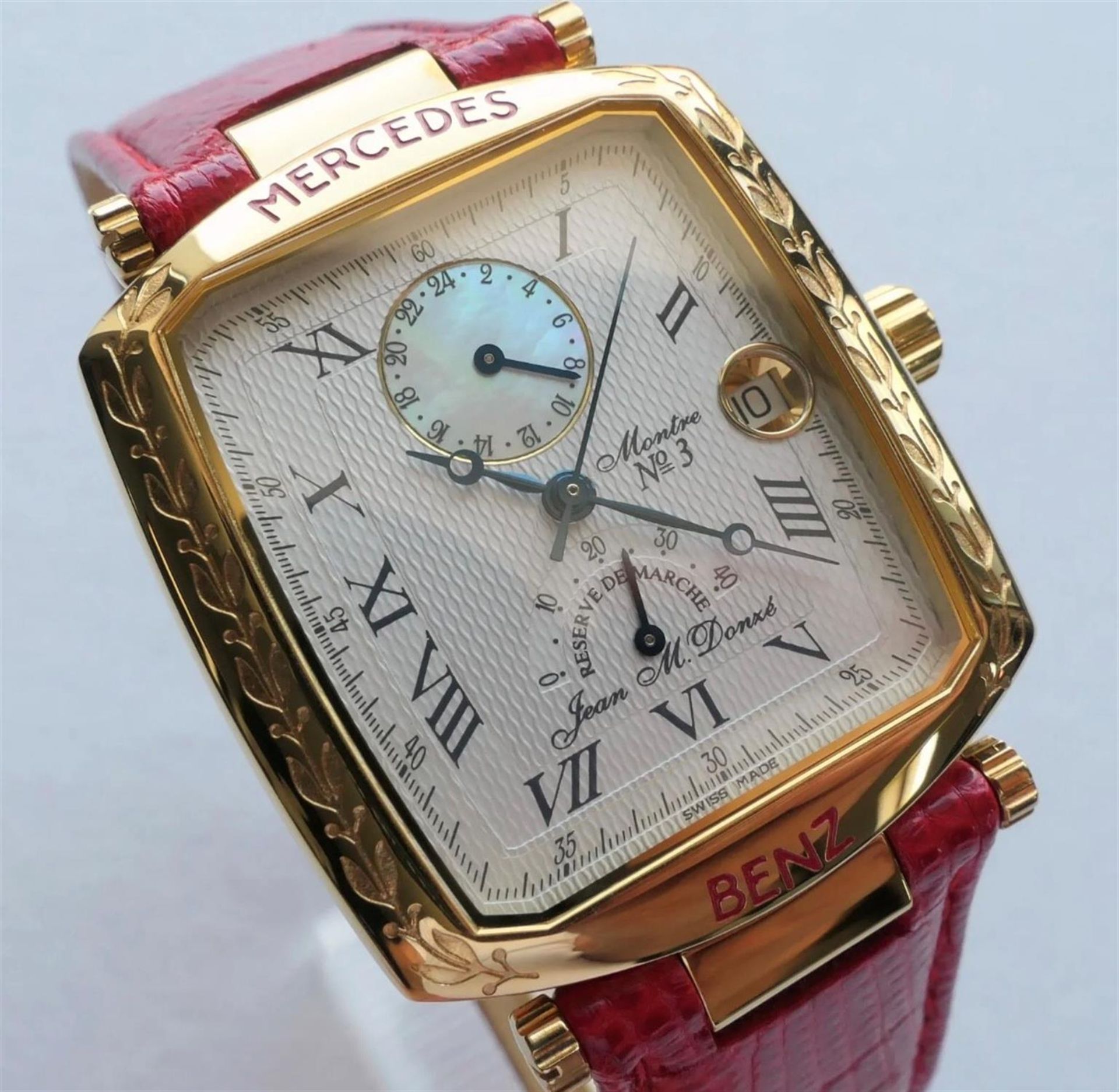 A 18ct Gold-Plated Mercedes-Benz Swiss-Made Automatic Wrist Watch - Image 9 of 10
