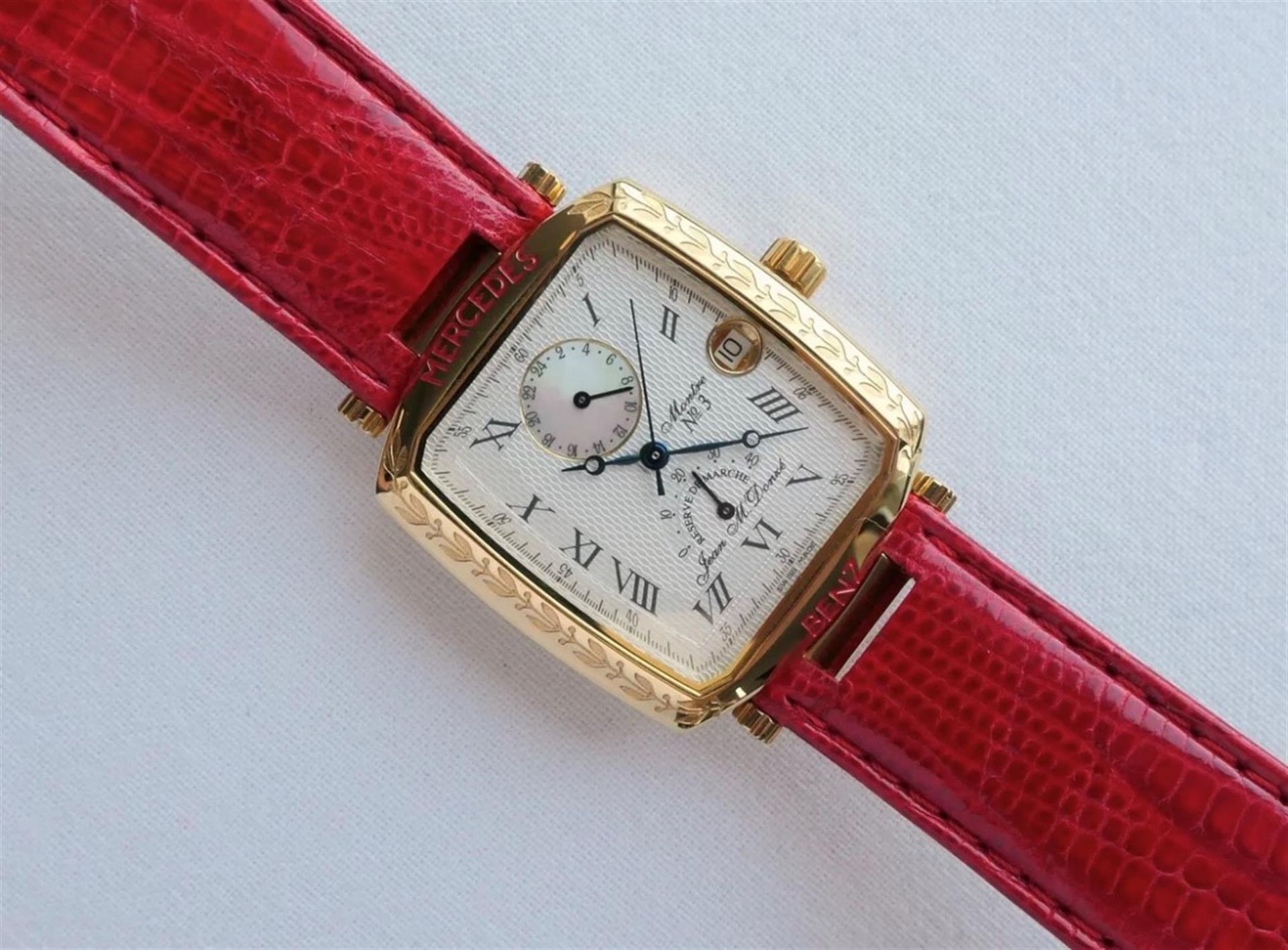 A 18ct Gold-Plated Mercedes-Benz Swiss-Made Automatic Wrist Watch - Image 4 of 10