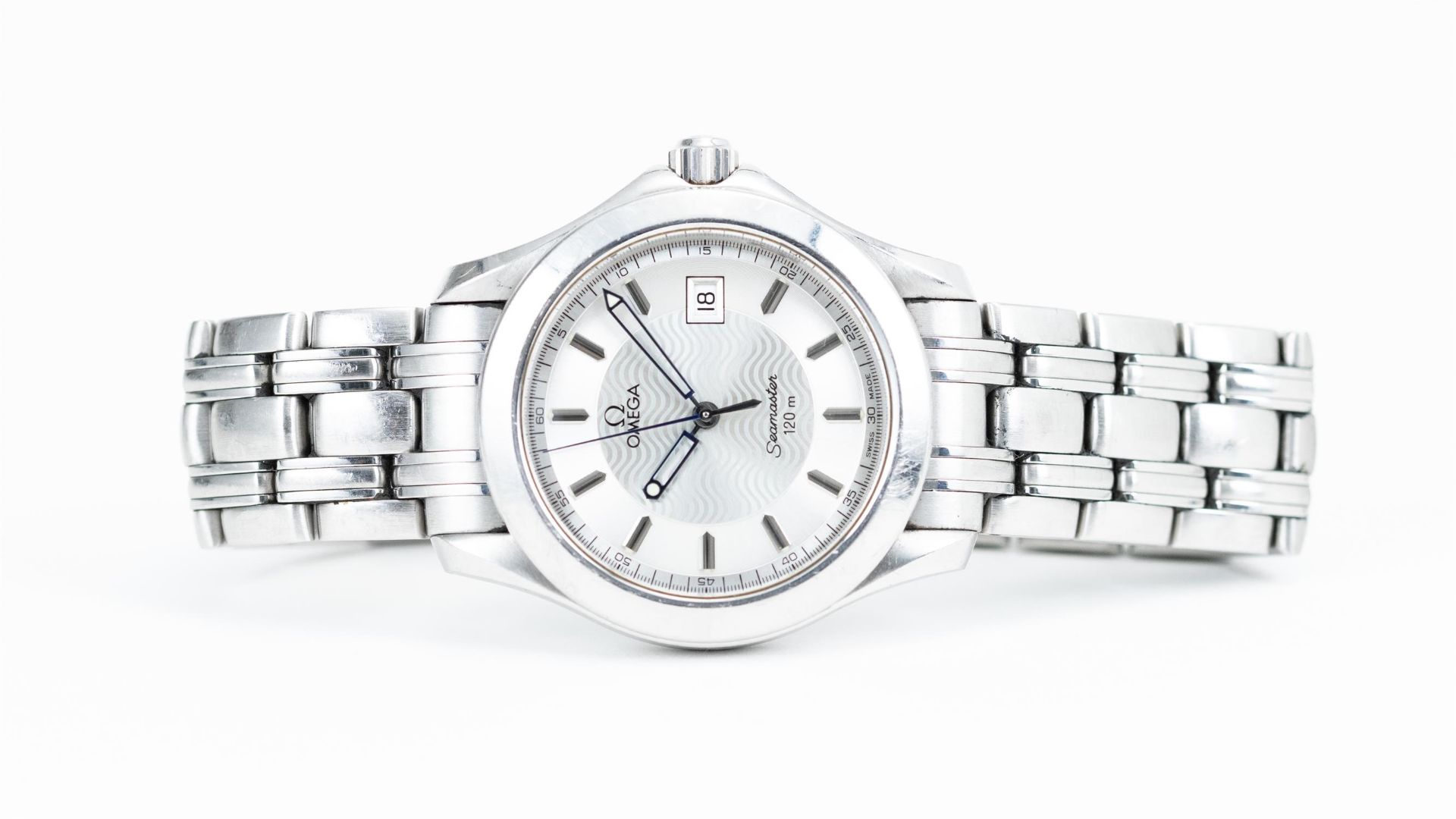 Omega Seamaster Quartz Smooth Bezel c.2002 - Image 3 of 4