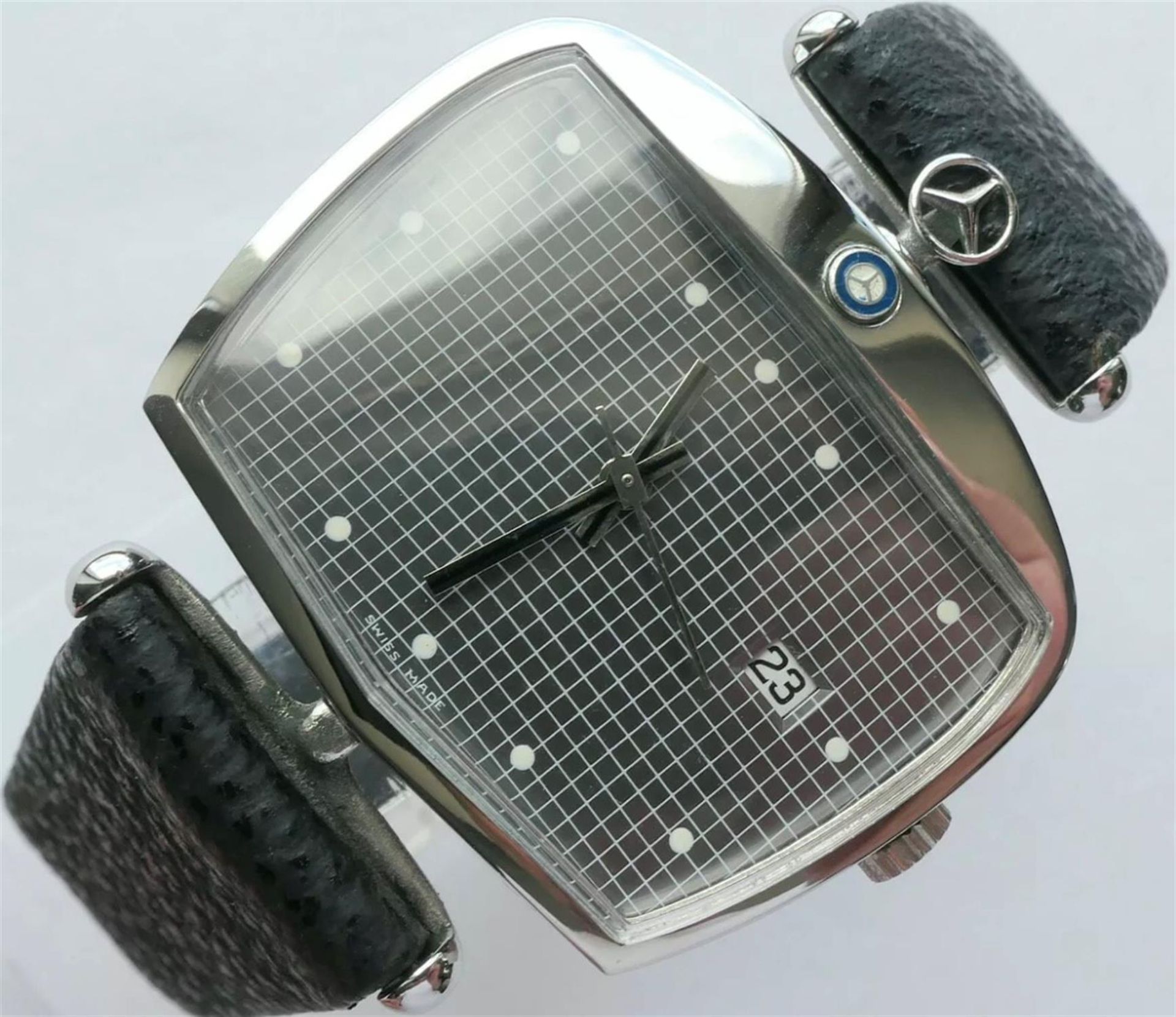 A Rare Mercedes-Benz 'Grille-Head' New Old Stock Wristwatch Evocative of the Famous German Marque - Image 9 of 10