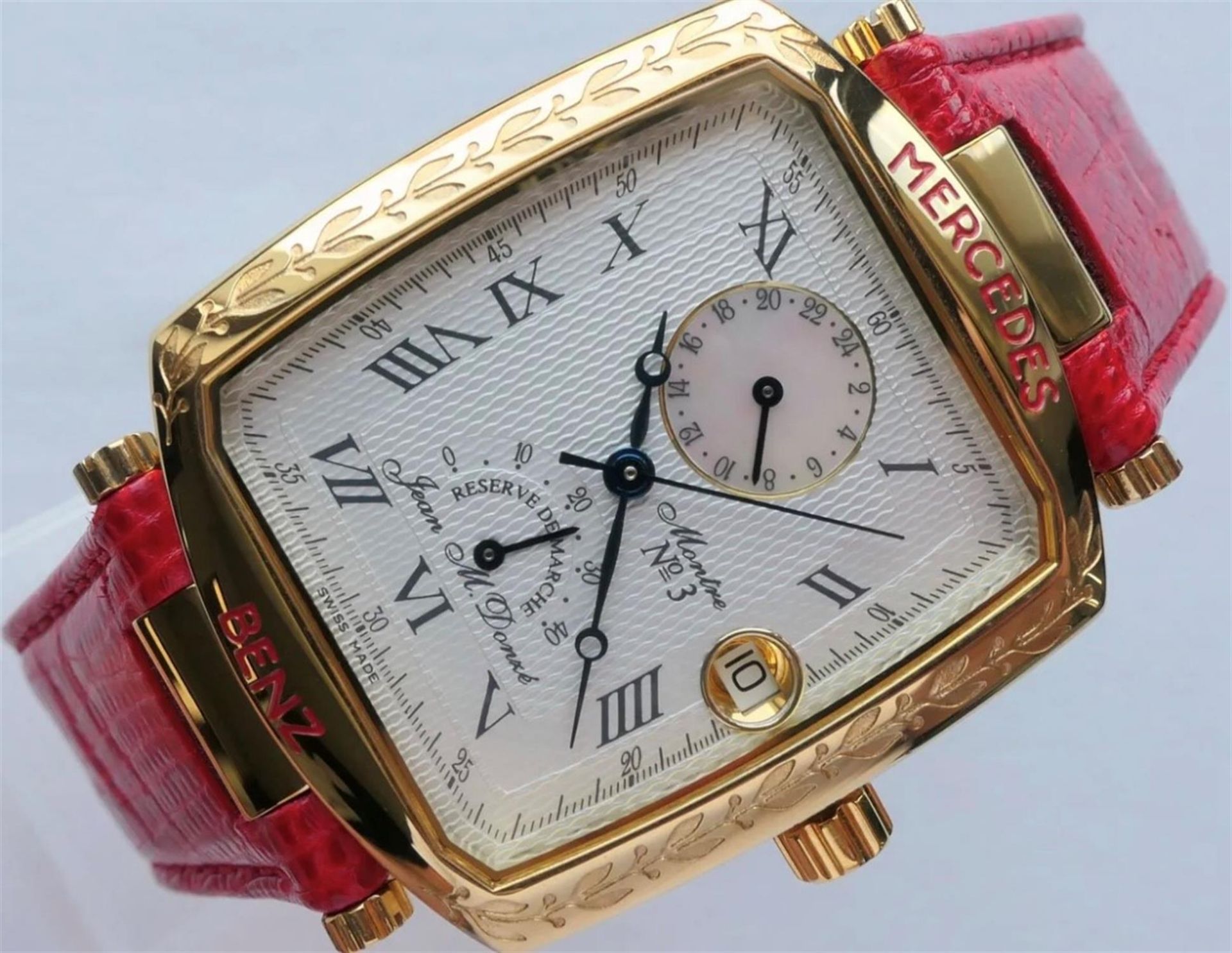 A 18ct Gold-Plated Mercedes-Benz Swiss-Made Automatic Wrist Watch - Image 3 of 10