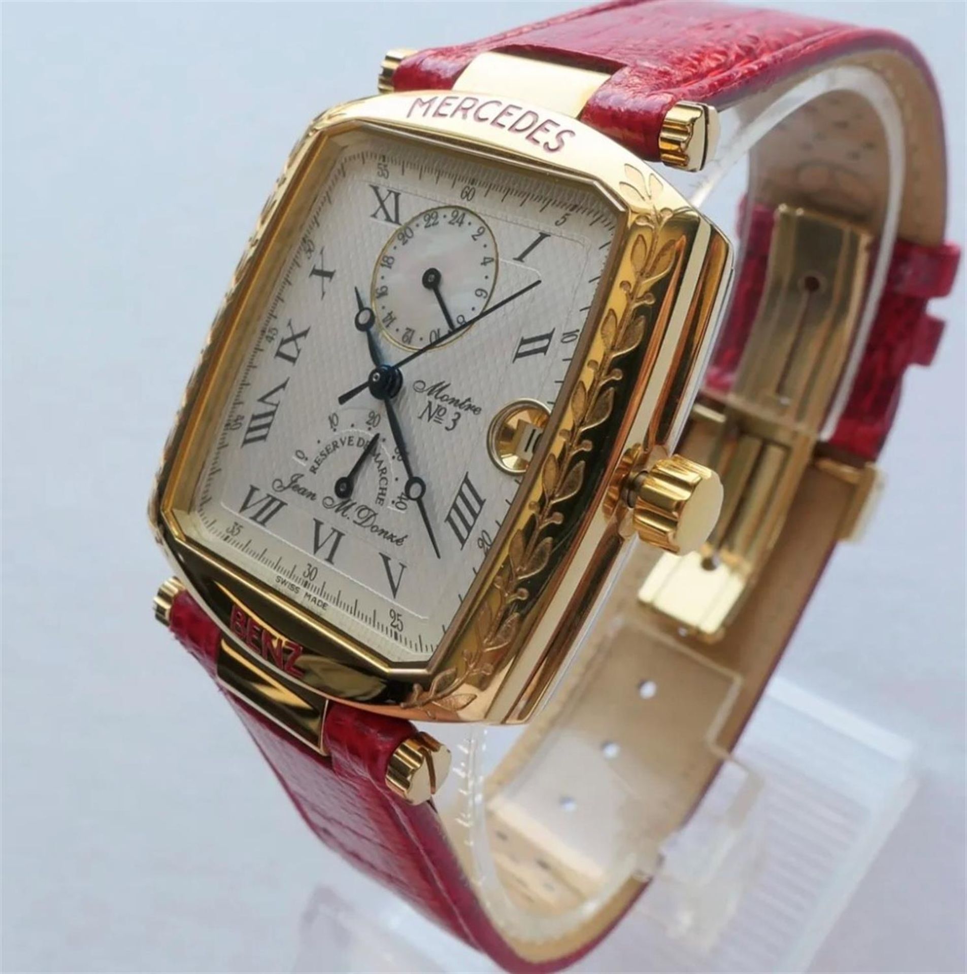 A 18ct Gold-Plated Mercedes-Benz Swiss-Made Automatic Wrist Watch - Image 2 of 10